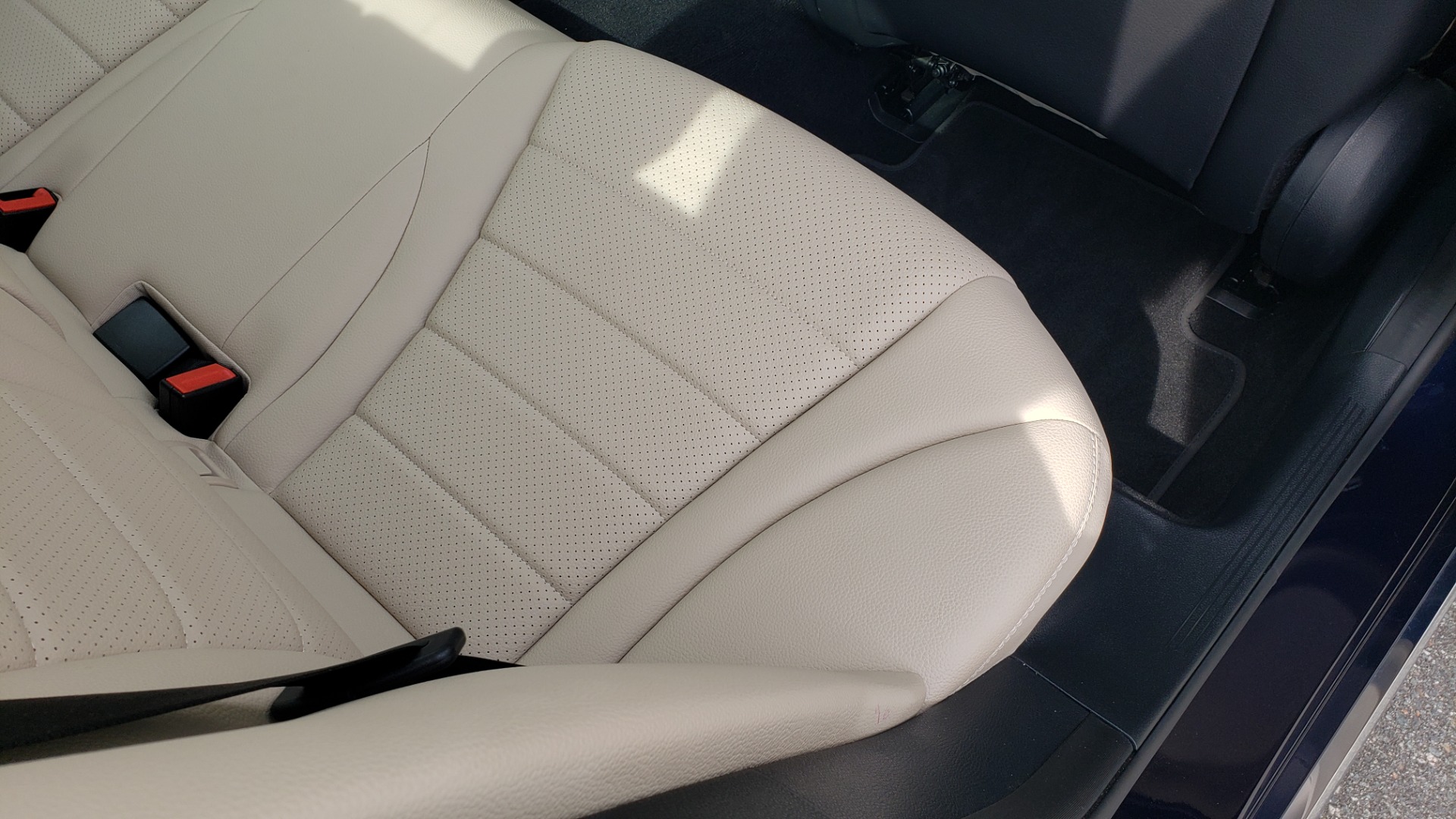 Used 2018 Mercedes-Benz C-CLASS C 300 PREMIUM / PANO-ROOF / HTD STST / APPL CARPLAY / REARVIEW for sale Sold at Formula Imports in Charlotte NC 28227 66