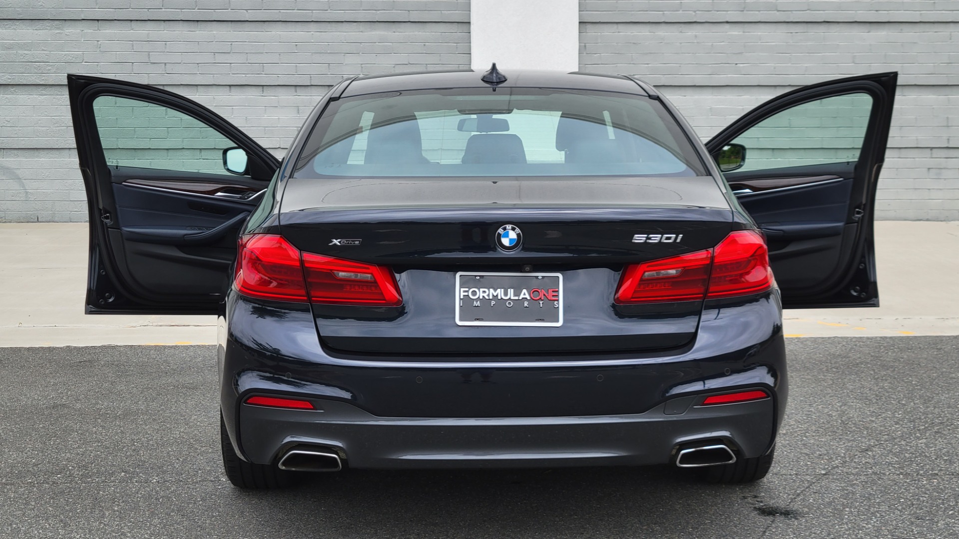 Used 2018 BMW 5 SERIES 530I XDRIVE M-SPORT SEDAN / NAV / HUD / SUNROOF / CAMERA for sale Sold at Formula Imports in Charlotte NC 28227 11