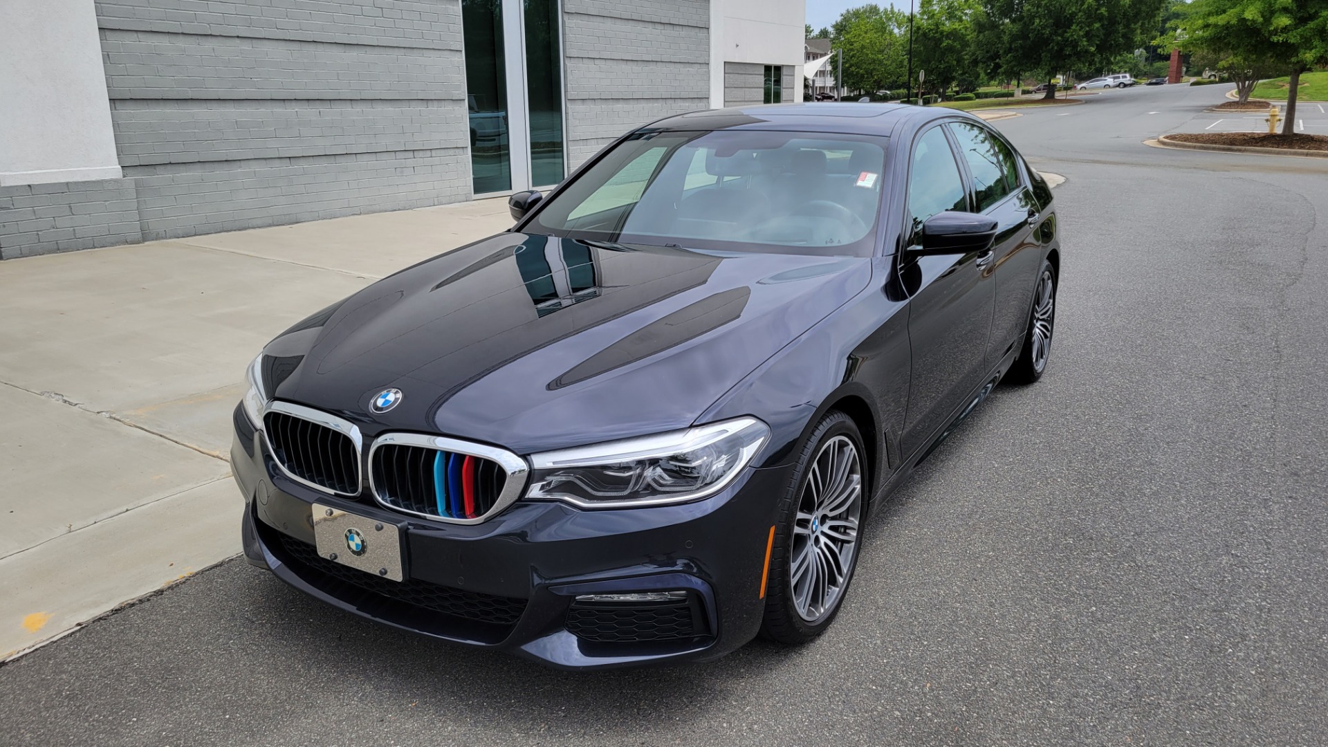 Used 2018 BMW 5 SERIES 530I XDRIVE M-SPORT SEDAN / NAV / HUD / SUNROOF / CAMERA for sale Sold at Formula Imports in Charlotte NC 28227 2
