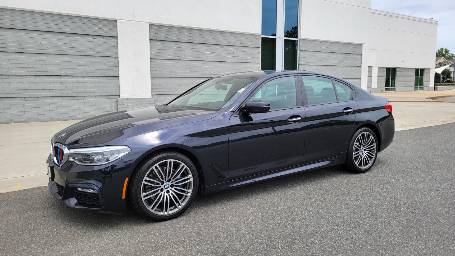 Used 2018 BMW 5 SERIES 530I XDRIVE M-SPORT SEDAN / NAV / HUD / SUNROOF / CAMERA for sale Sold at Formula Imports in Charlotte NC 28227 3