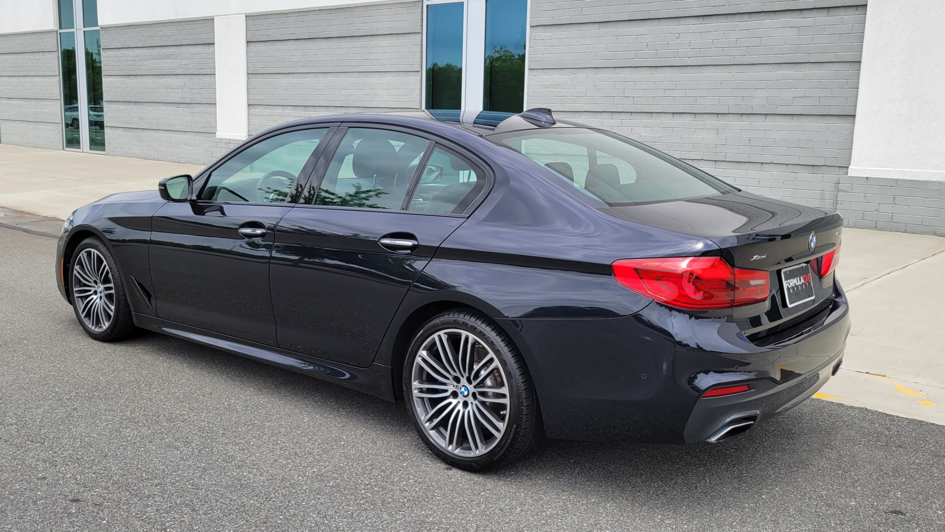 Used 2018 BMW 5 SERIES 530I XDRIVE M-SPORT SEDAN / NAV / HUD / SUNROOF / CAMERA for sale Sold at Formula Imports in Charlotte NC 28227 5