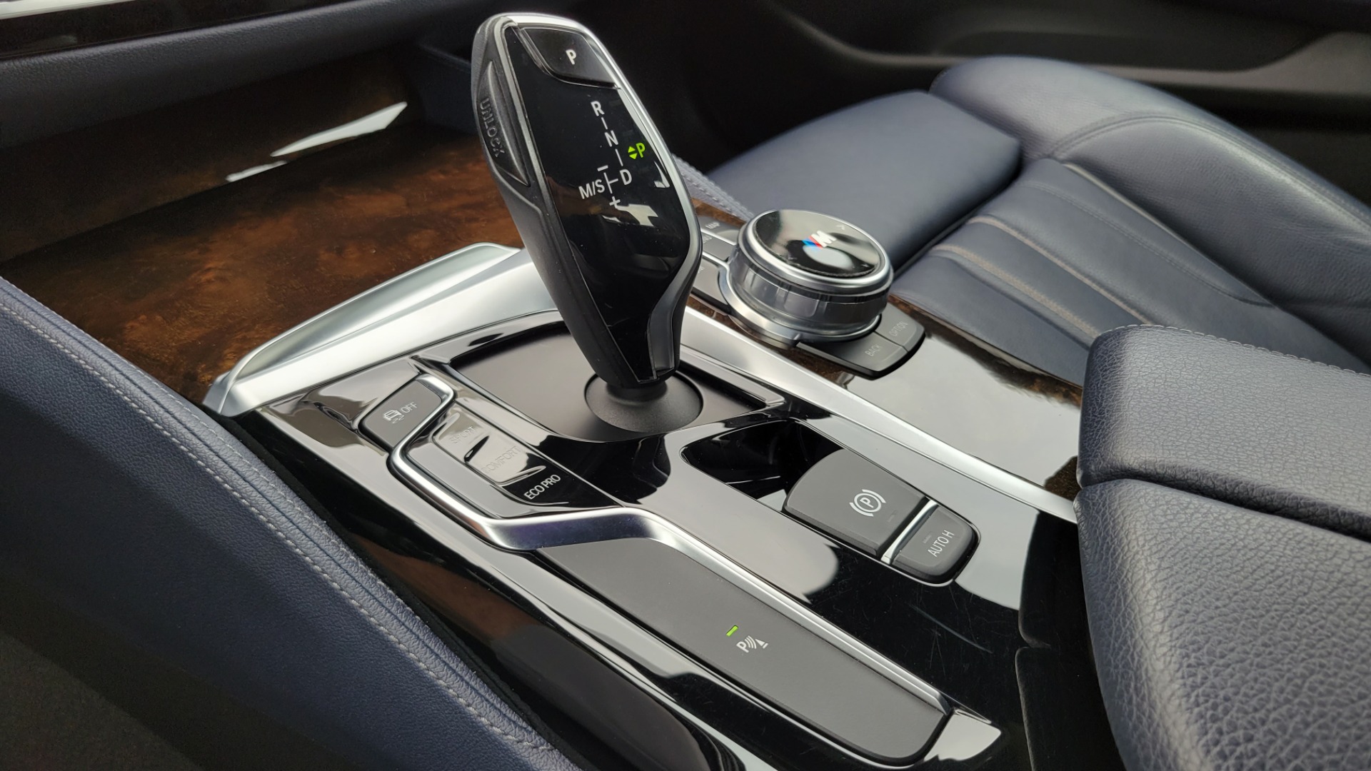 Used 2018 BMW 5 SERIES 530I XDRIVE M-SPORT SEDAN / NAV / HUD / SUNROOF / CAMERA for sale Sold at Formula Imports in Charlotte NC 28227 55