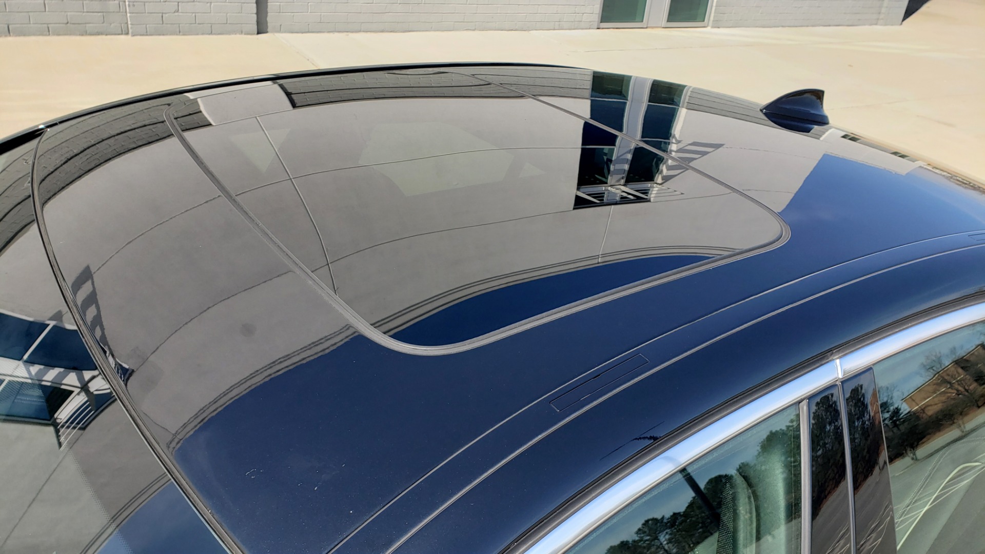 Used 2018 BMW 5 SERIES 530I XDRIVE PREMIUM / NAV / SUNROOF / DRVR ASST / REARVIEW for sale Sold at Formula Imports in Charlotte NC 28227 10