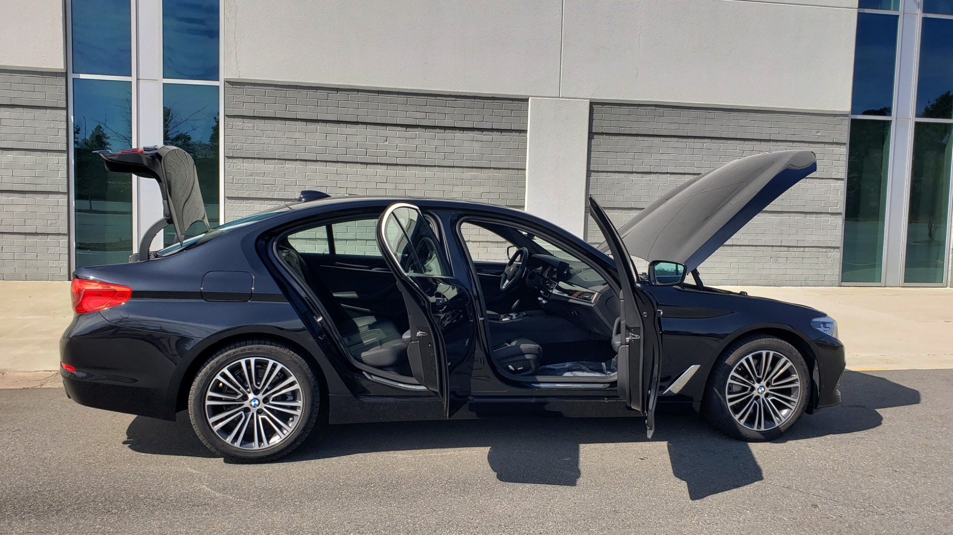Used 2018 BMW 5 SERIES 530I XDRIVE PREMIUM / NAV / SUNROOF / DRVR ASST / REARVIEW for sale Sold at Formula Imports in Charlotte NC 28227 11