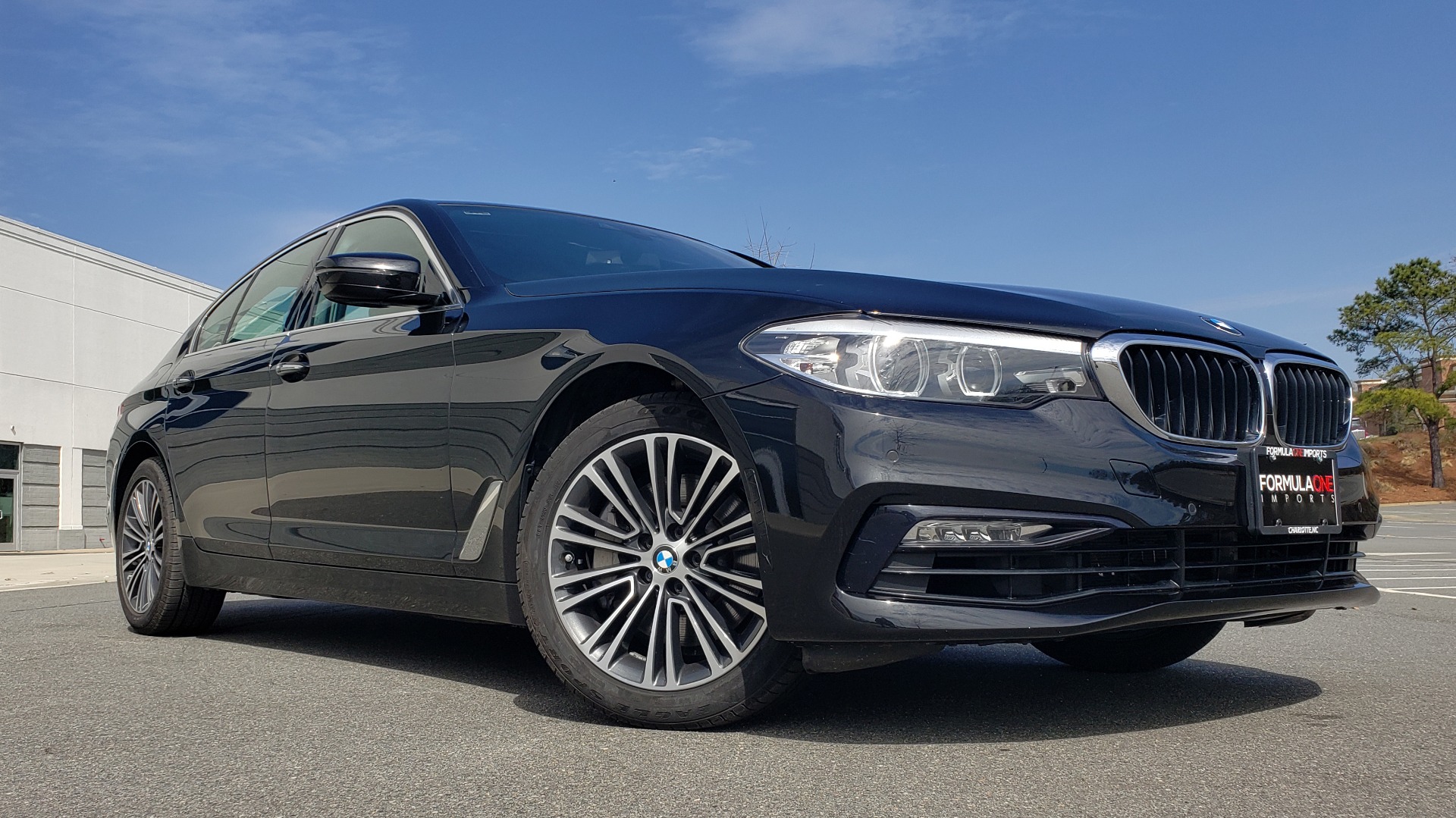 Used 2018 BMW 5 SERIES 530I XDRIVE PREMIUM / NAV / SUNROOF / DRVR ASST / REARVIEW for sale Sold at Formula Imports in Charlotte NC 28227 2