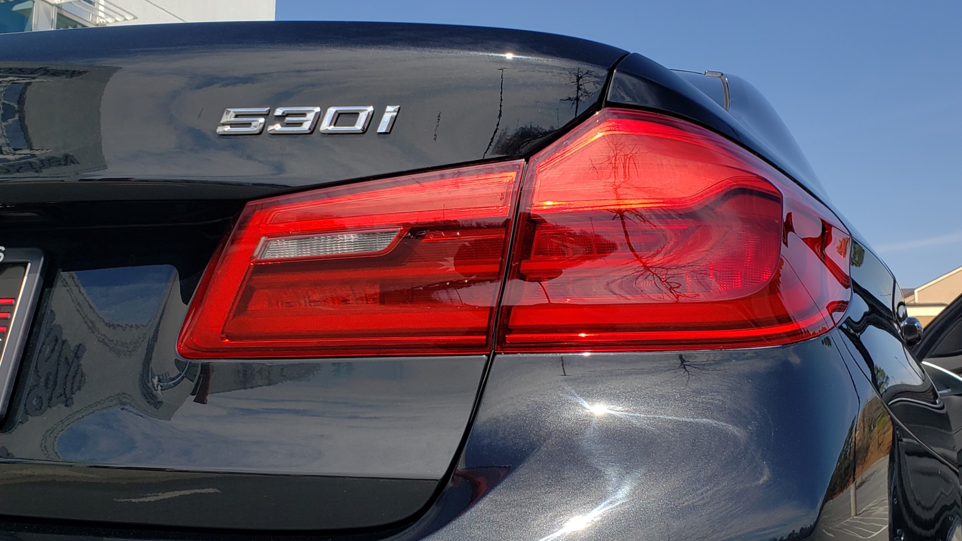 Used 2018 BMW 5 SERIES 530I XDRIVE PREMIUM / NAV / SUNROOF / DRVR ASST / REARVIEW for sale Sold at Formula Imports in Charlotte NC 28227 27