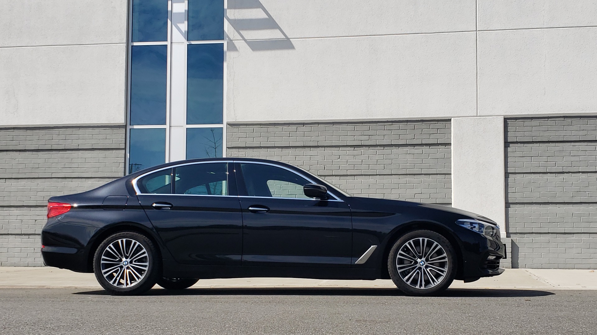 Used 2018 BMW 5 SERIES 530I XDRIVE PREMIUM / NAV / SUNROOF / DRVR ASST / REARVIEW for sale Sold at Formula Imports in Charlotte NC 28227 7
