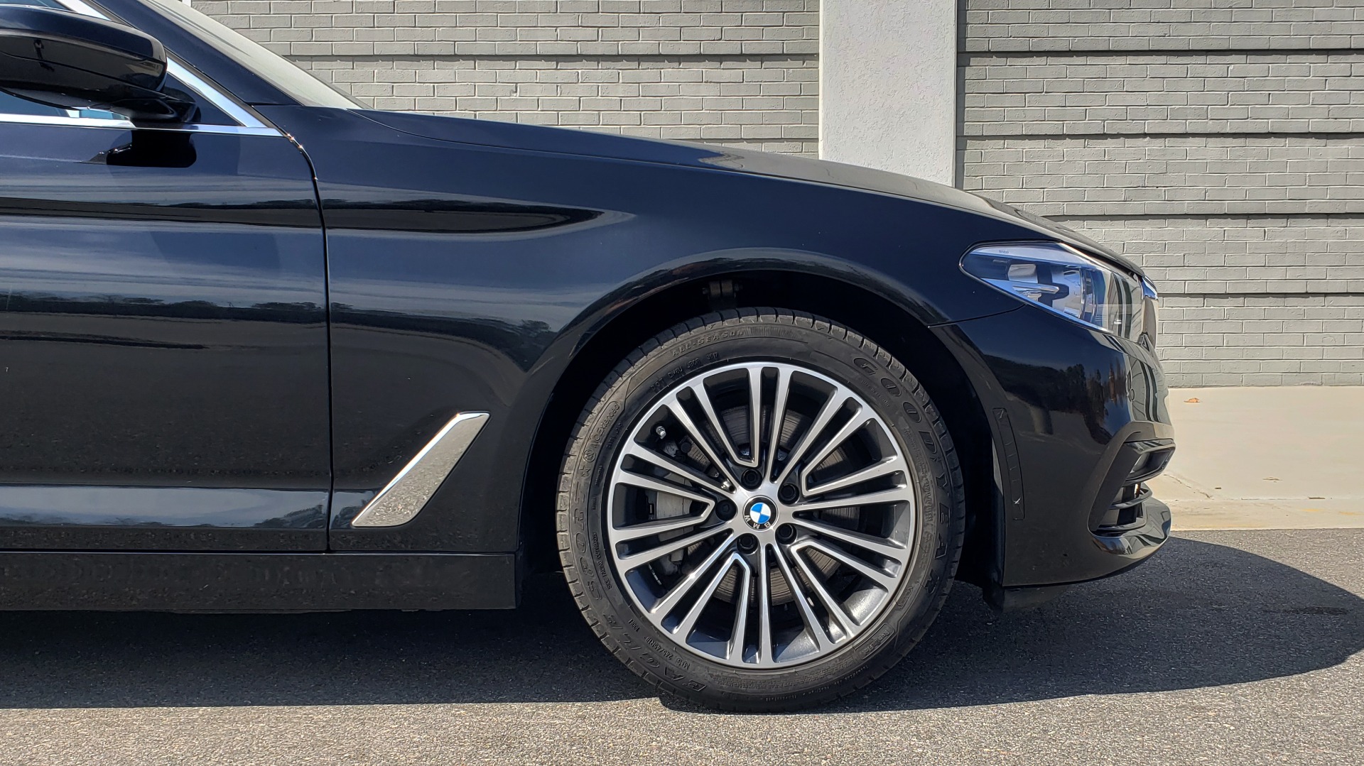 Used 2018 BMW 5 SERIES 530I XDRIVE PREMIUM / NAV / SUNROOF / DRVR ASST / REARVIEW for sale Sold at Formula Imports in Charlotte NC 28227 77