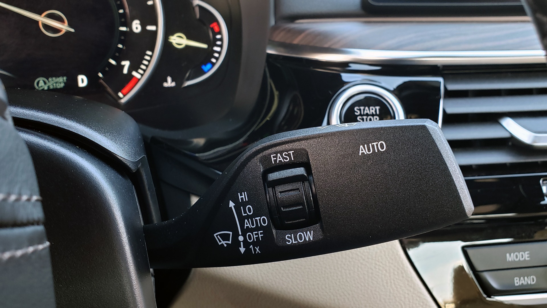 Used 2018 BMW 5 SERIES 540IXDRIVE PREMIUM / DRVR ASST PLUS / LUX PKG / APPLE CARPLAY for sale Sold at Formula Imports in Charlotte NC 28227 40