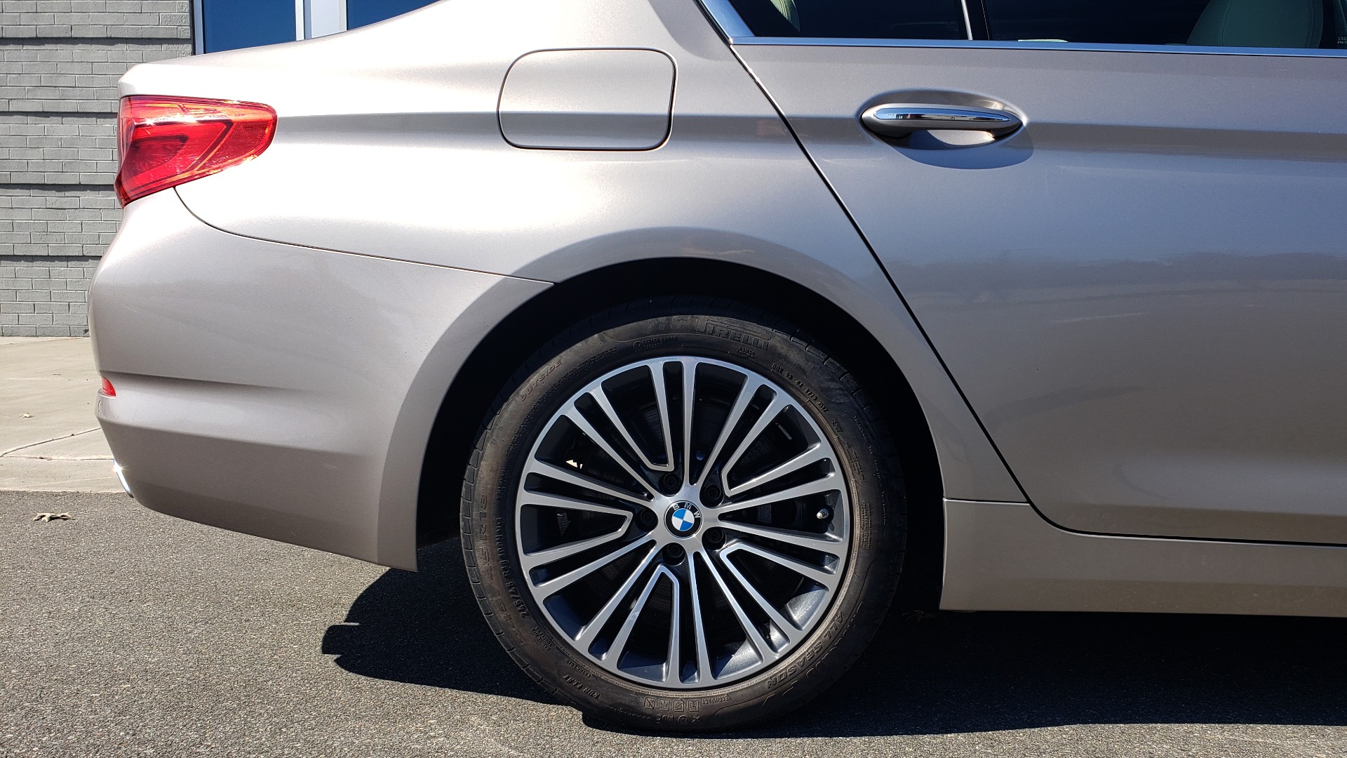 Used 2018 BMW 5 SERIES 540IXDRIVE PREMIUM / DRVR ASST PLUS / LUX PKG / APPLE CARPLAY for sale Sold at Formula Imports in Charlotte NC 28227 74