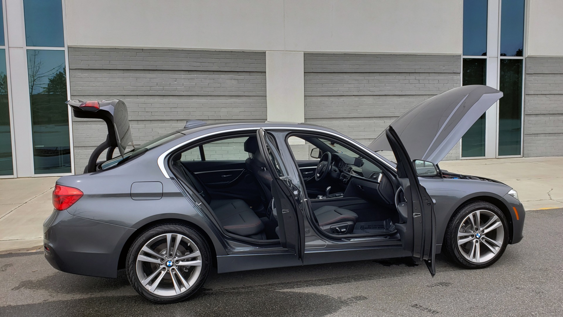 Used 2018 BMW 3 SERIES 330I XDRIVE PREMIUM / CONV PKG NAV / BLIND SPOT / HTD STS / REARVIEW for sale Sold at Formula Imports in Charlotte NC 28227 12