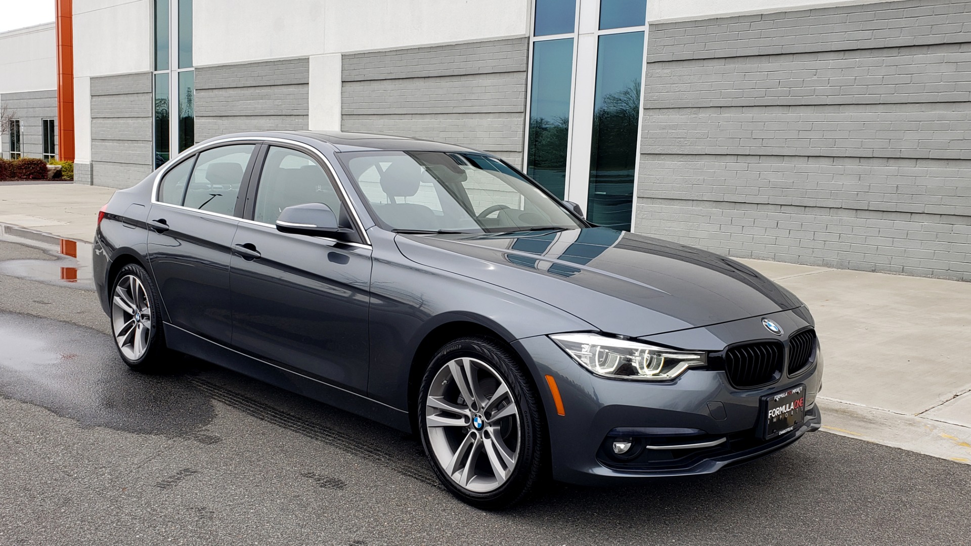 Used 2018 BMW 3 SERIES 330I XDRIVE PREMIUM / CONV PKG NAV / BLIND SPOT / HTD STS / REARVIEW for sale Sold at Formula Imports in Charlotte NC 28227 2