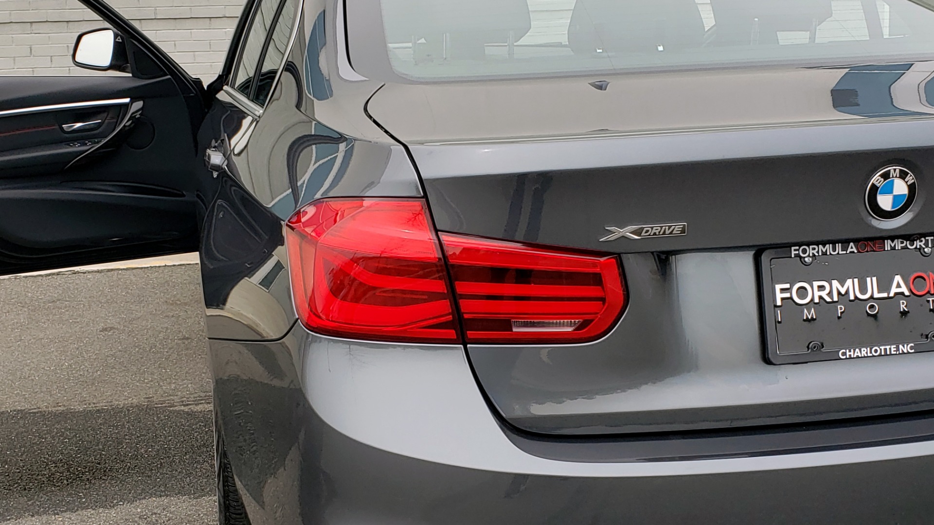 Used 2018 BMW 3 SERIES 330I XDRIVE PREMIUM / CONV PKG NAV / BLIND SPOT / HTD STS / REARVIEW for sale Sold at Formula Imports in Charlotte NC 28227 28