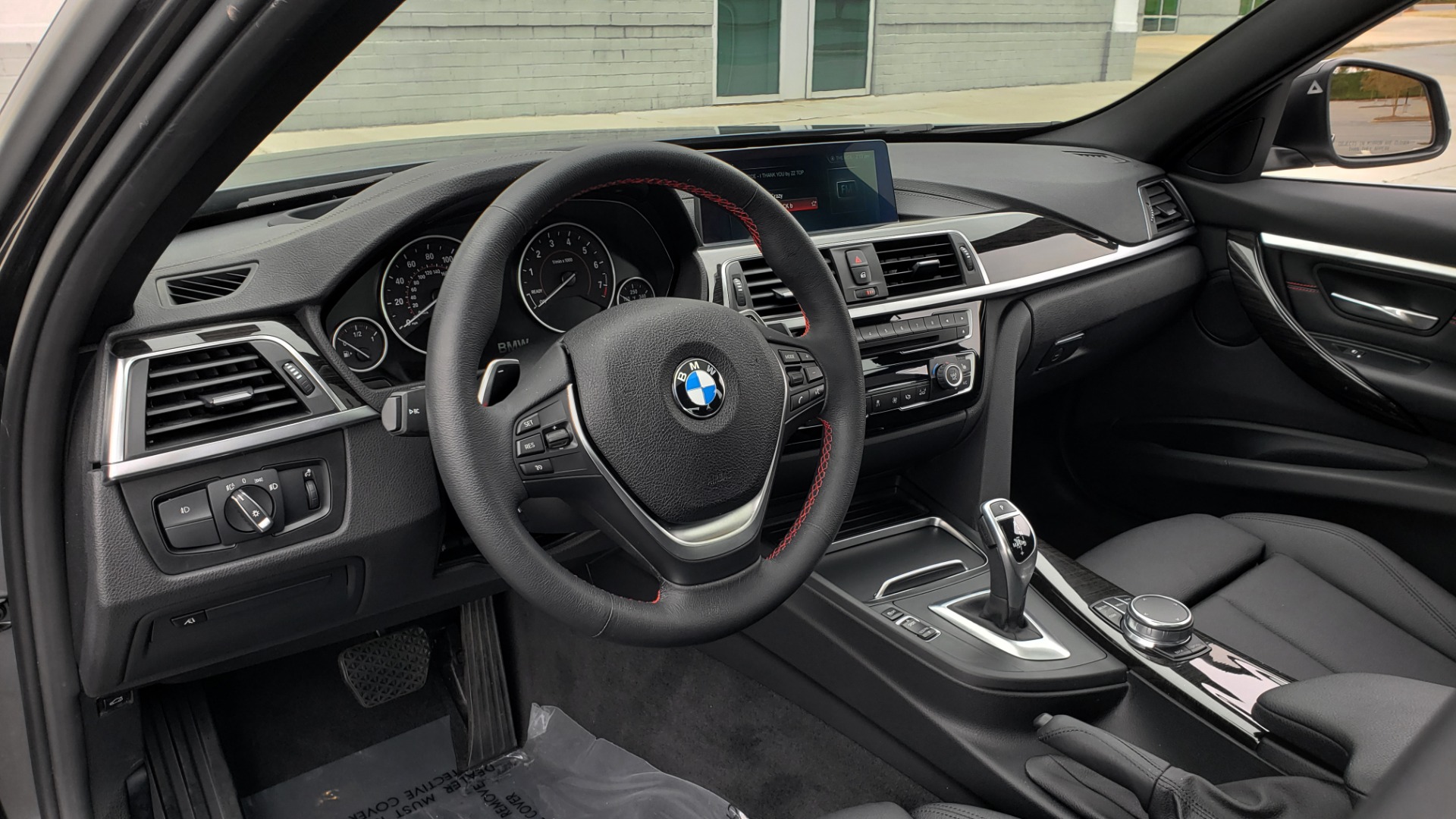 Used 2018 BMW 3 SERIES 330I XDRIVE PREMIUM / CONV PKG NAV / BLIND SPOT / HTD STS / REARVIEW for sale Sold at Formula Imports in Charlotte NC 28227 37