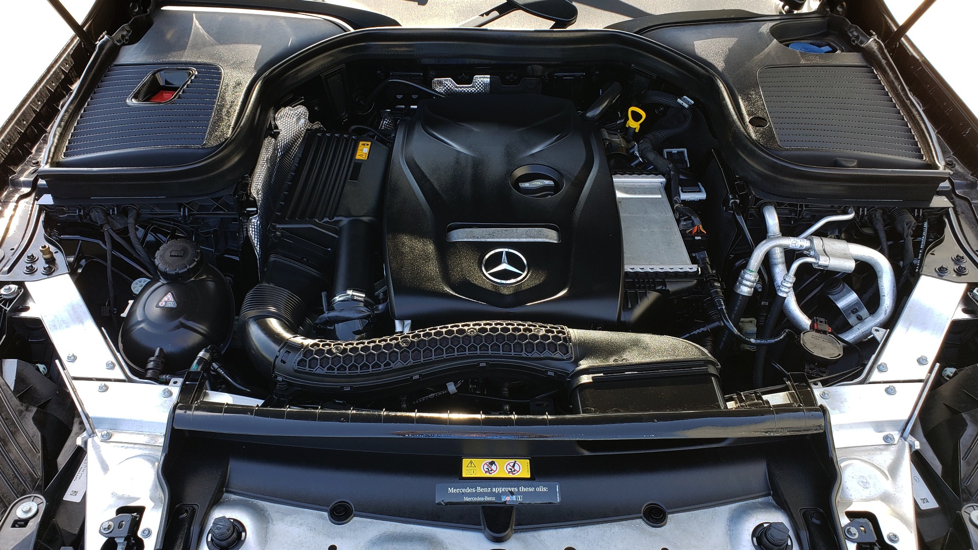 Used 2018 Mercedes-Benz GLC 300 PREMIUM / PANO-ROOF / HTD STS / REARVIEW for sale Sold at Formula Imports in Charlotte NC 28227 10