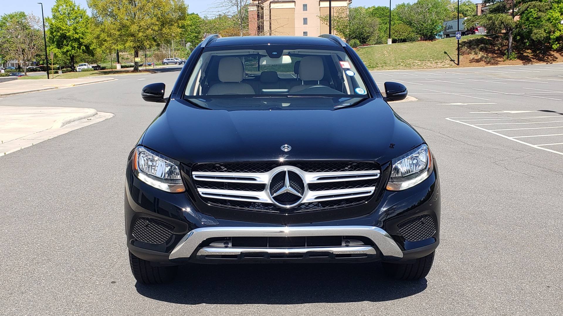 Used 2018 Mercedes-Benz GLC 300 PREMIUM / PANO-ROOF / HTD STS / REARVIEW for sale Sold at Formula Imports in Charlotte NC 28227 19