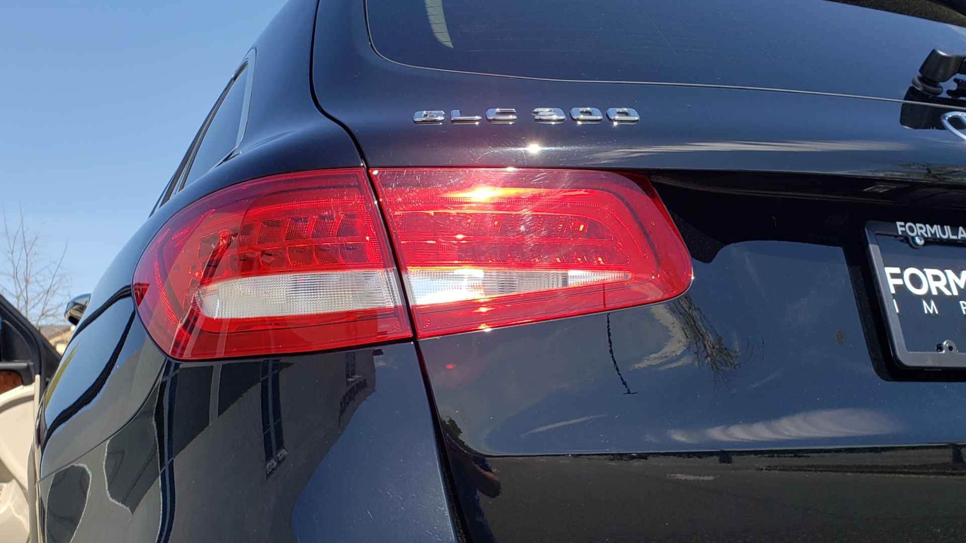 Used 2018 Mercedes-Benz GLC 300 PREMIUM / PANO-ROOF / HTD STS / REARVIEW for sale Sold at Formula Imports in Charlotte NC 28227 25