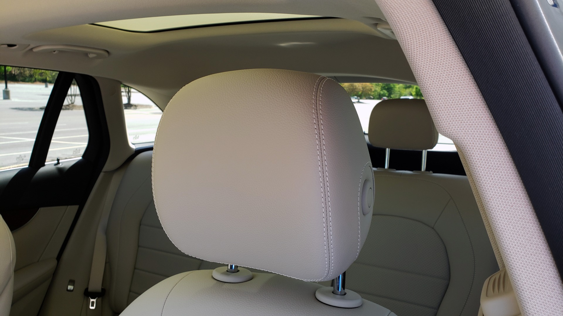 Used 2018 Mercedes-Benz GLC 300 PREMIUM / PANO-ROOF / HTD STS / REARVIEW for sale Sold at Formula Imports in Charlotte NC 28227 31