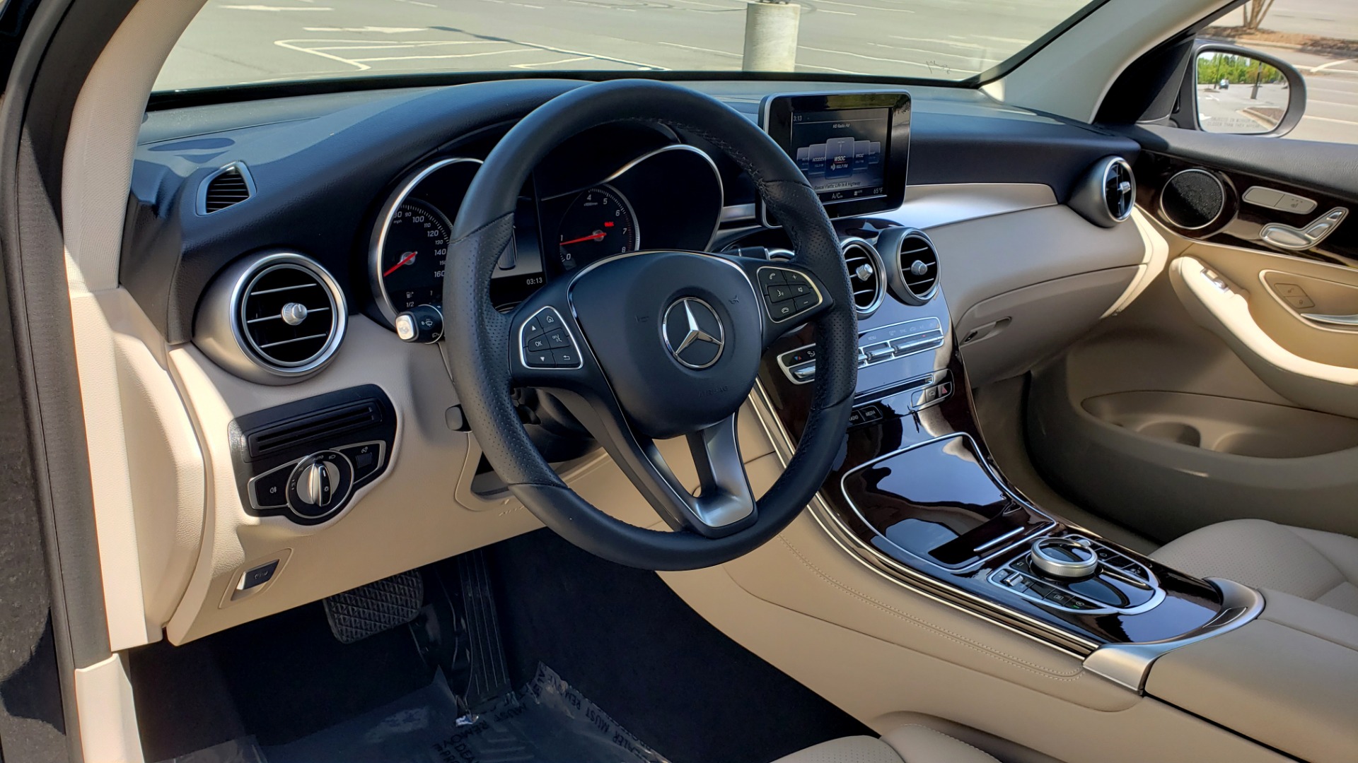 Used 2018 Mercedes-Benz GLC 300 PREMIUM / PANO-ROOF / HTD STS / REARVIEW for sale Sold at Formula Imports in Charlotte NC 28227 32