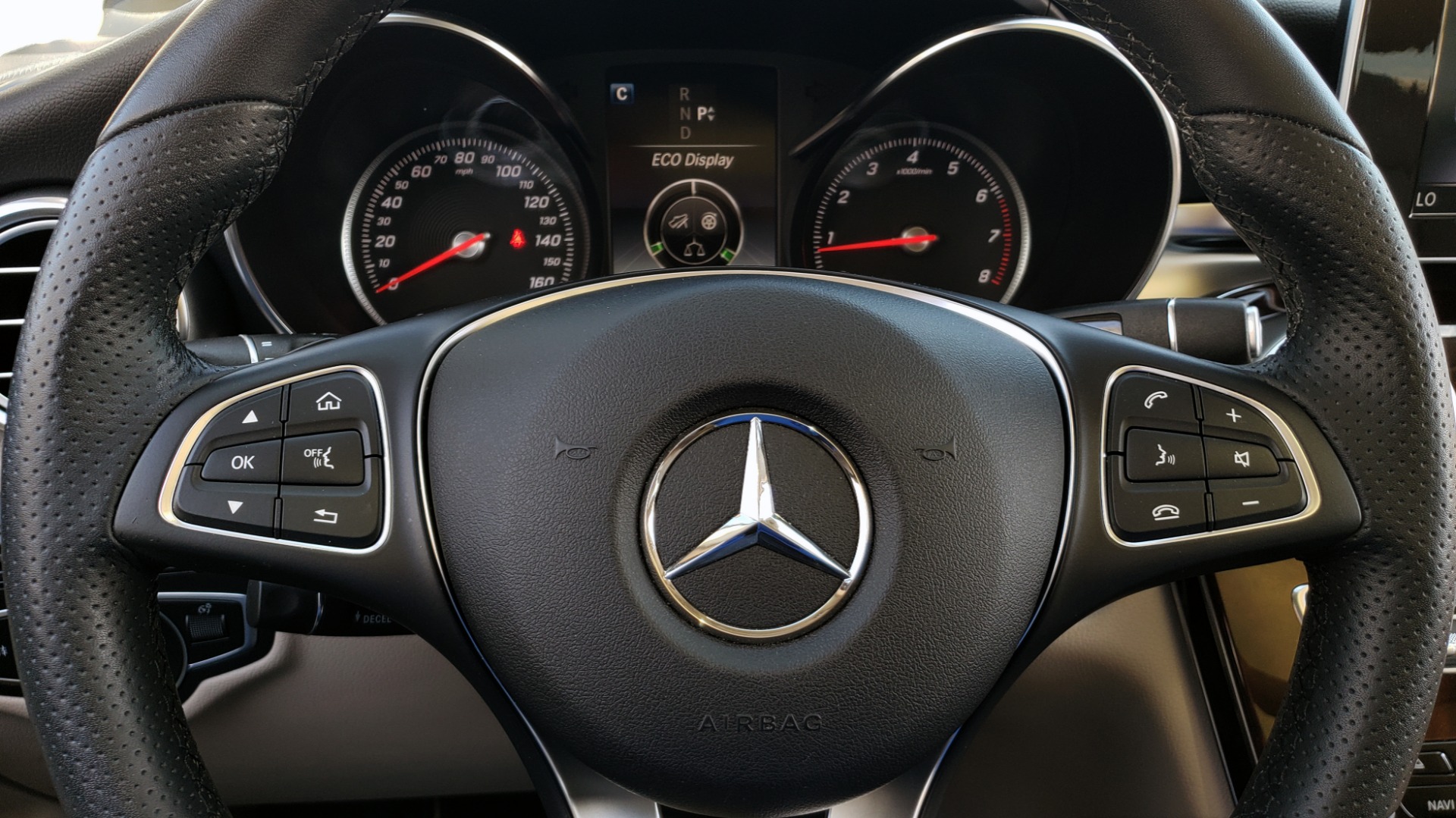 Used 2018 Mercedes-Benz GLC 300 PREMIUM / PANO-ROOF / HTD STS / REARVIEW for sale Sold at Formula Imports in Charlotte NC 28227 35