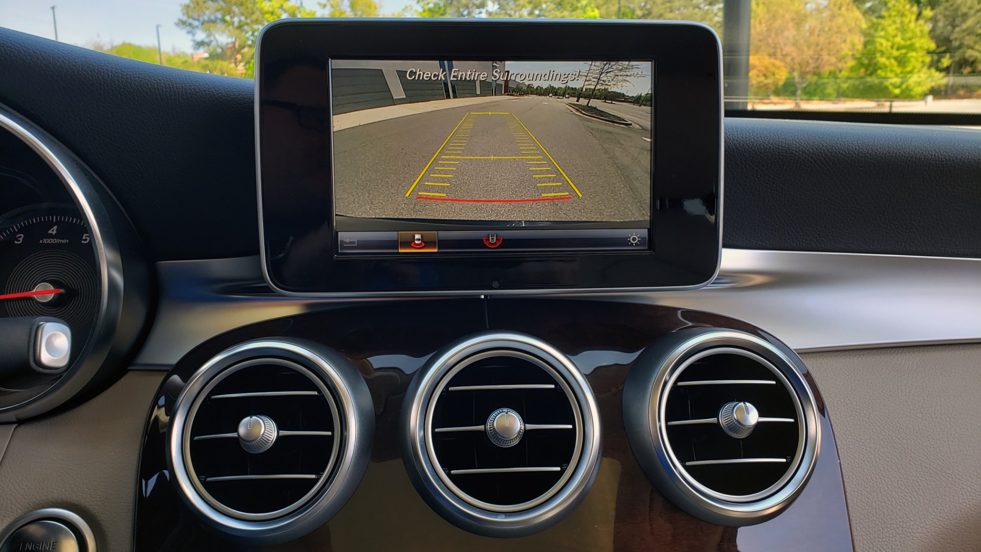 Used 2018 Mercedes-Benz GLC 300 PREMIUM / PANO-ROOF / HTD STS / REARVIEW for sale Sold at Formula Imports in Charlotte NC 28227 40