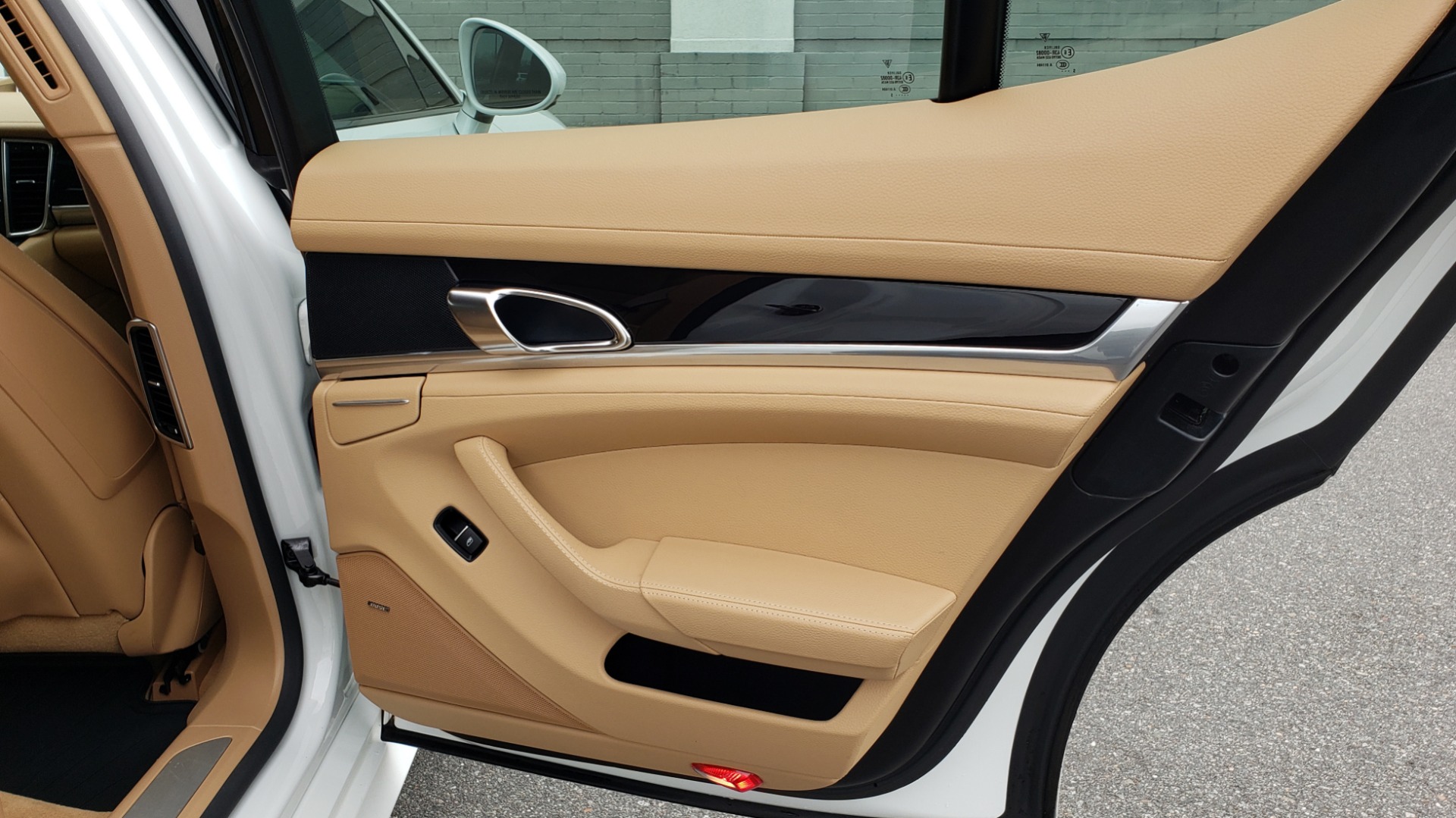 Used 2016 Porsche PANAMERA EDITION / 3.6L V6 / PDK TANS / PREMIUM PKG / LDW / PARK ASSIST for sale Sold at Formula Imports in Charlotte NC 28227 72