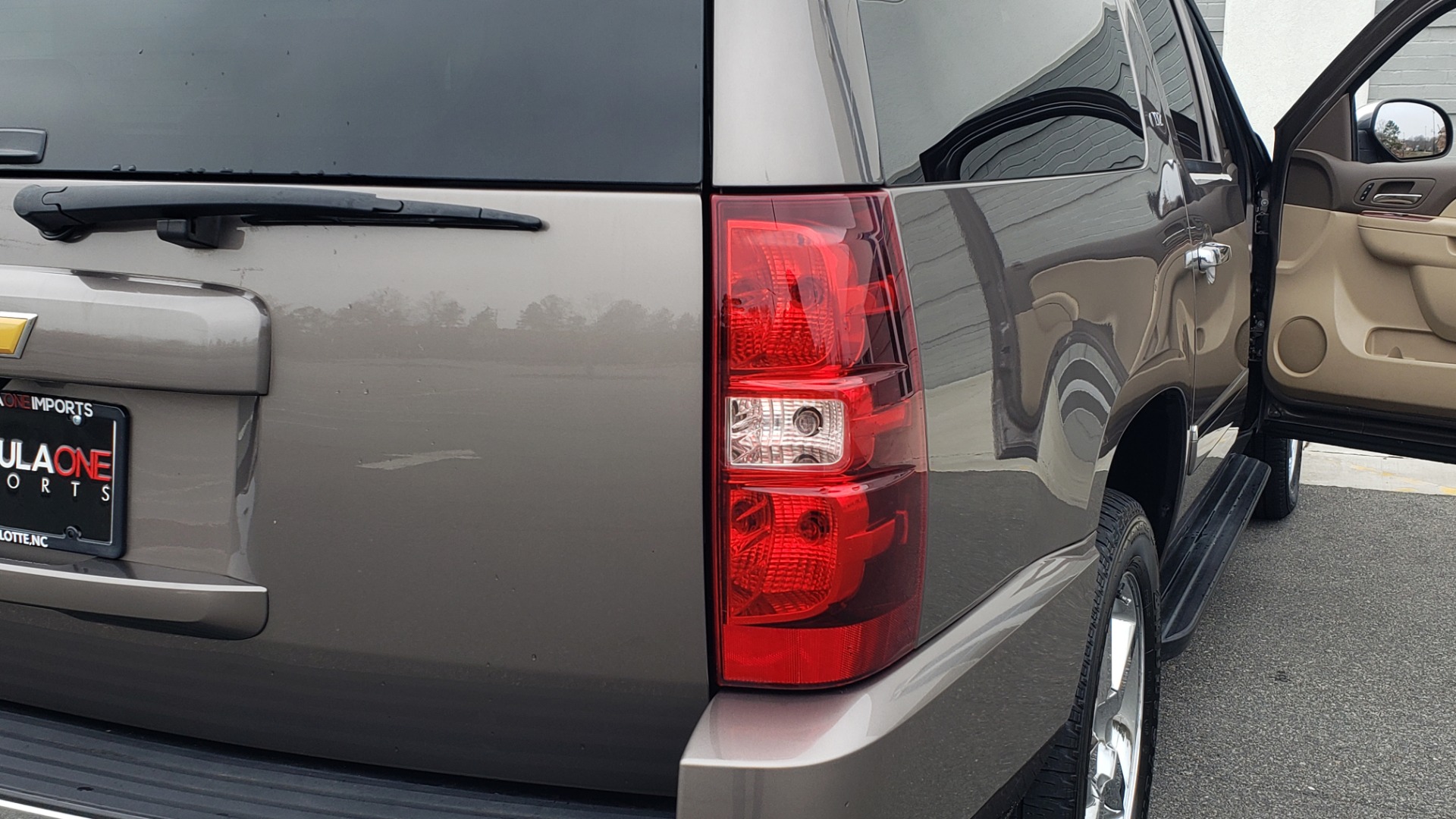 Used 2014 Chevrolet SUBURBAN LTZ / 4WD / ENTERTAINMENT / NAV / SUNROOF / TRAILER PKG for sale Sold at Formula Imports in Charlotte NC 28227 29