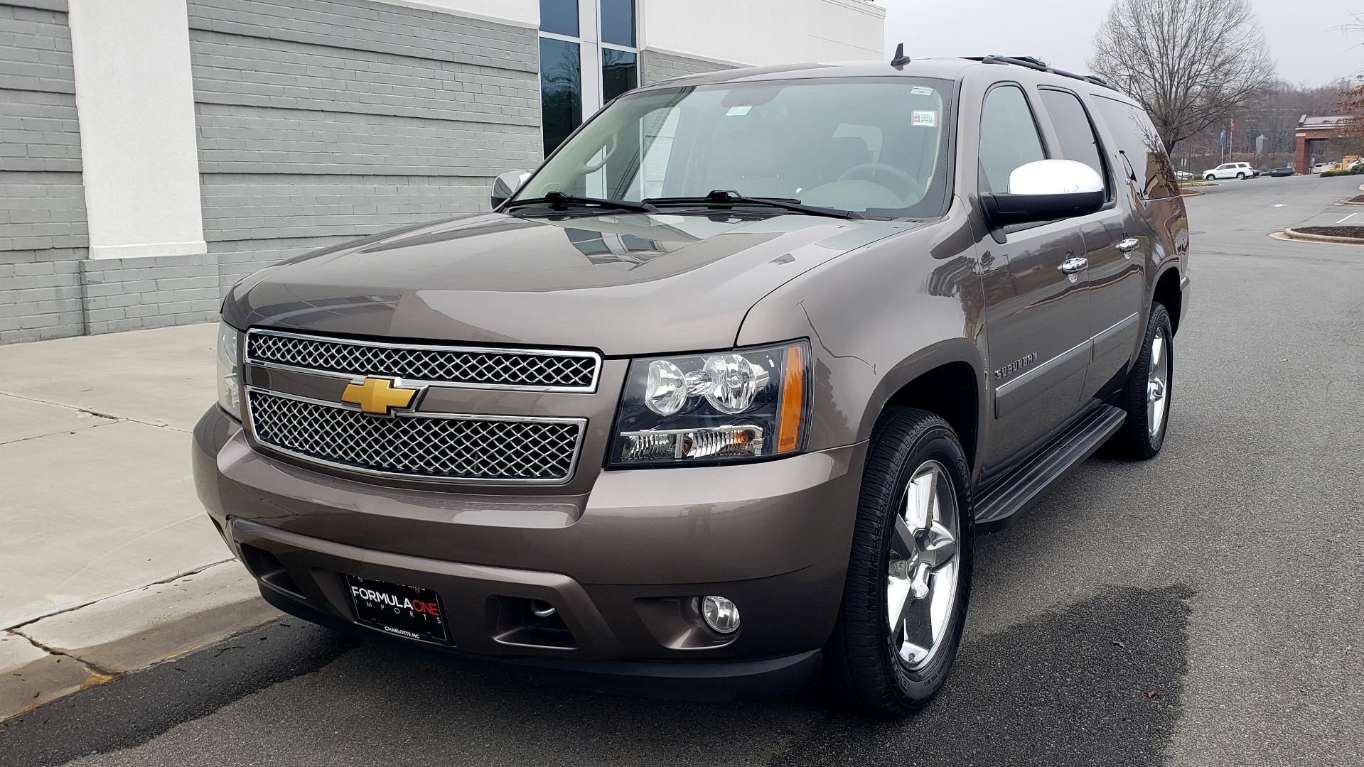 Used 2014 Chevrolet SUBURBAN LTZ / 4WD / ENTERTAINMENT / NAV / SUNROOF / TRAILER PKG for sale Sold at Formula Imports in Charlotte NC 28227 3