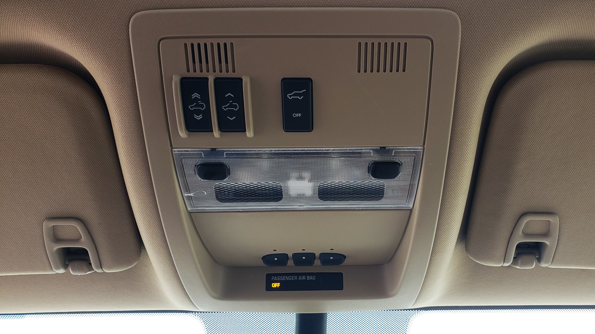 Used 2014 Chevrolet SUBURBAN LTZ / 4WD / ENTERTAINMENT / NAV / SUNROOF / TRAILER PKG for sale Sold at Formula Imports in Charlotte NC 28227 50