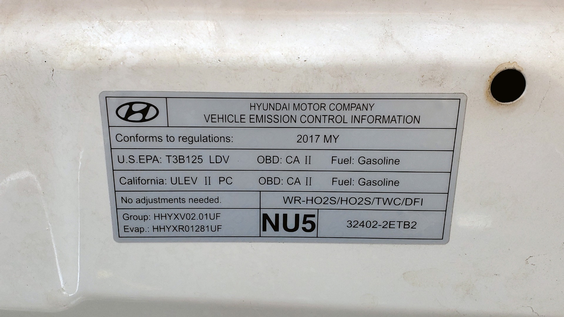 Used 2017 Hyundai TUCSON SE / 2.0L / 6-SPD AUTO / CLOTH / REARVIEW CAMERA for sale Sold at Formula Imports in Charlotte NC 28227 14