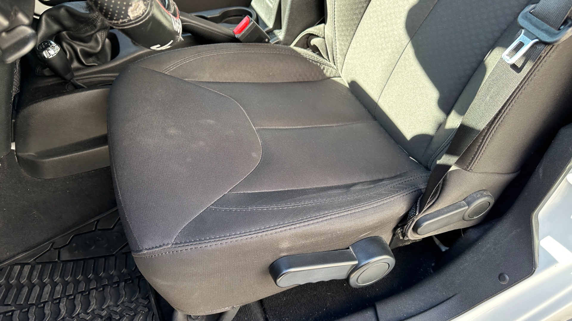 Used 2015 Jeep Wrangler Unlimited Freedom Edition for sale Sold at Formula Imports in Charlotte NC 28227 16