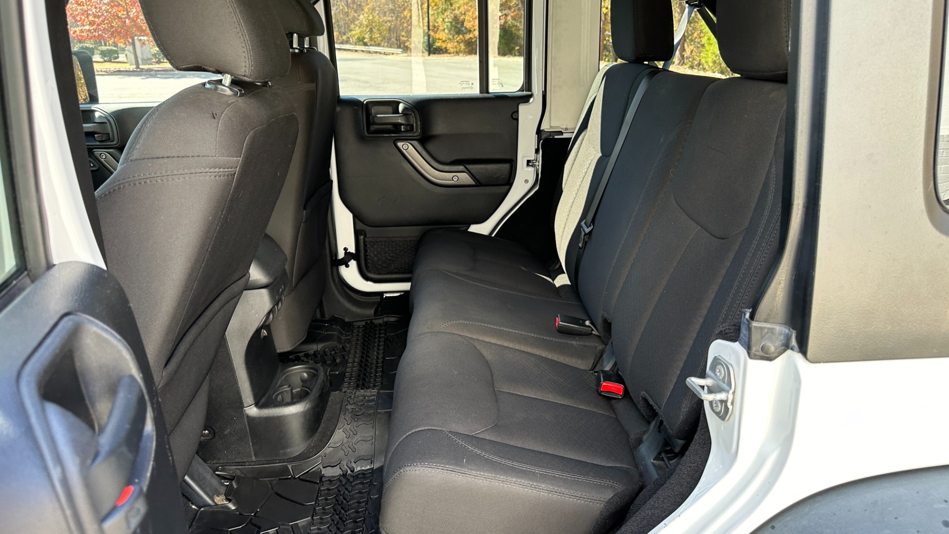 Used 2015 Jeep Wrangler Unlimited Freedom Edition for sale $25,995 at Formula Imports in Charlotte NC 28227 26