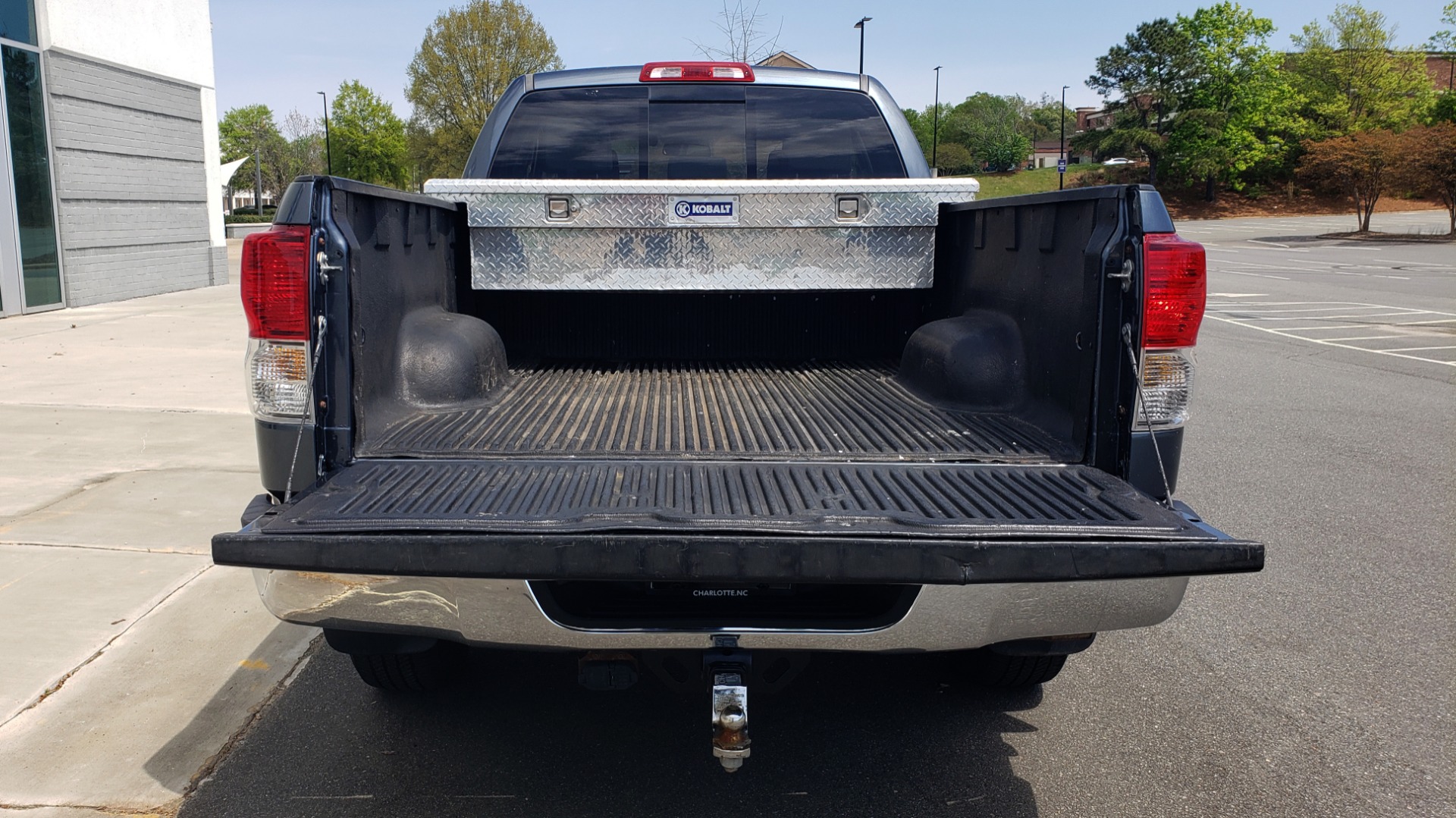 Used 2010 Toyota TUNDRA DOUBLECAB 4X4 / 4.6L V8 / 6-SPD AUTO / TOW PKG / 18IN WHEELS for sale Sold at Formula Imports in Charlotte NC 28227 18
