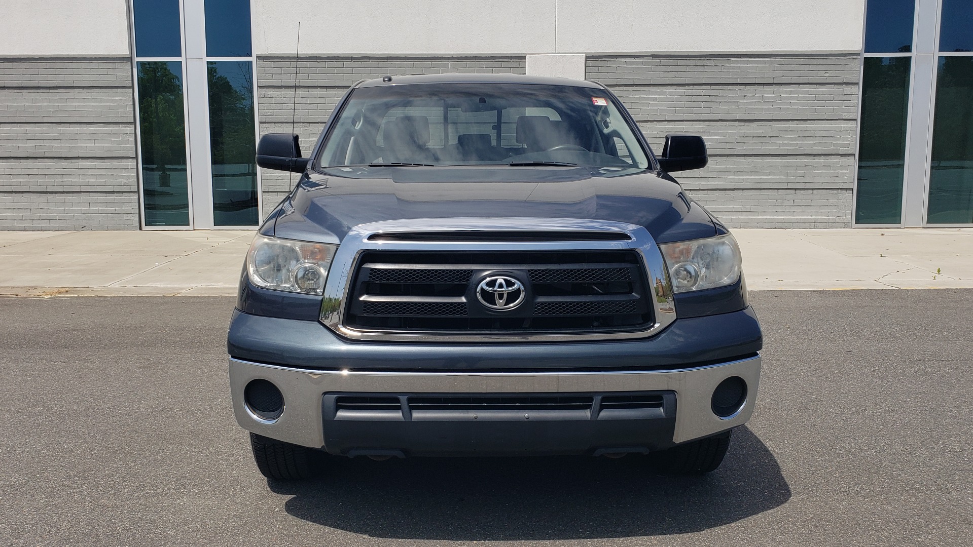 Used 2010 Toyota TUNDRA DOUBLECAB 4X4 / 4.6L V8 / 6-SPD AUTO / TOW PKG / 18IN WHEELS for sale Sold at Formula Imports in Charlotte NC 28227 21