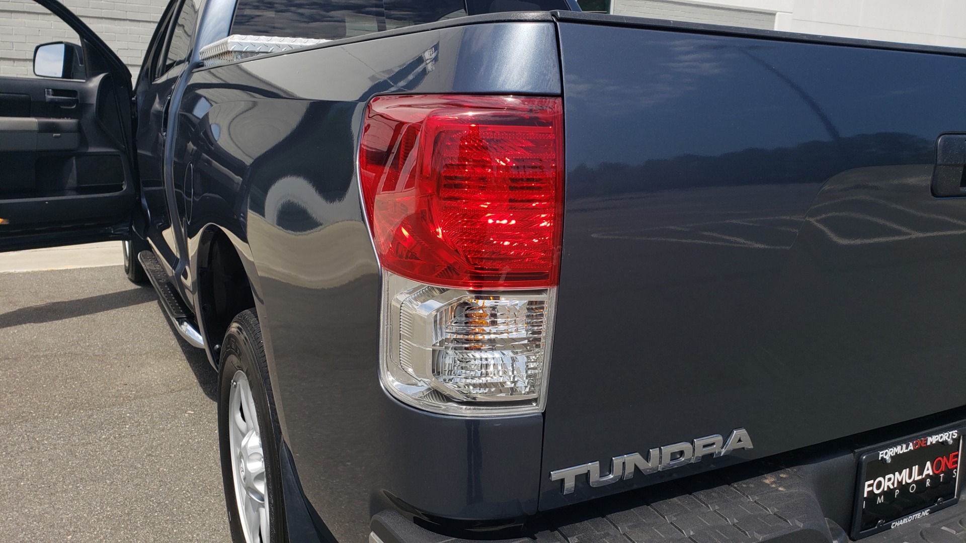Used 2010 Toyota TUNDRA DOUBLECAB 4X4 / 4.6L V8 / 6-SPD AUTO / TOW PKG / 18IN WHEELS for sale Sold at Formula Imports in Charlotte NC 28227 29