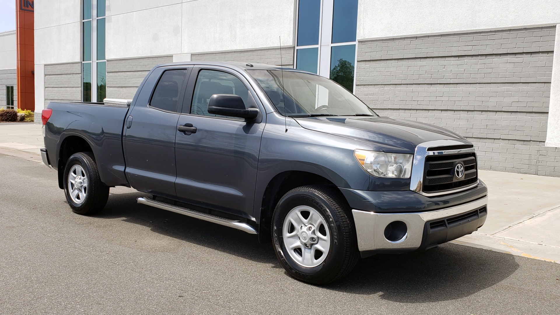 Used 2010 Toyota TUNDRA DOUBLECAB 4X4 / 4.6L V8 / 6-SPD AUTO / TOW PKG / 18IN WHEELS for sale Sold at Formula Imports in Charlotte NC 28227 6