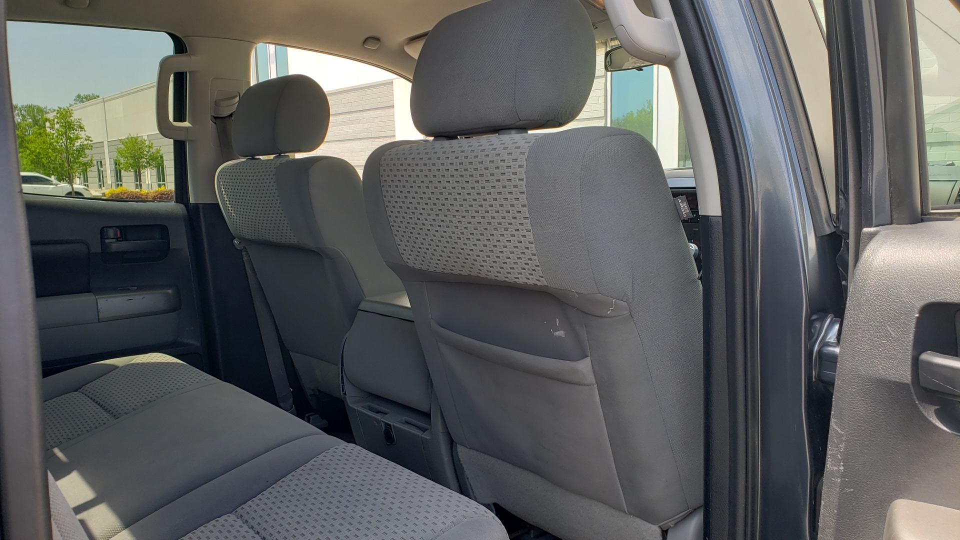 Used 2010 Toyota TUNDRA DOUBLECAB 4X4 / 4.6L V8 / 6-SPD AUTO / TOW PKG / 18IN WHEELS for sale Sold at Formula Imports in Charlotte NC 28227 66