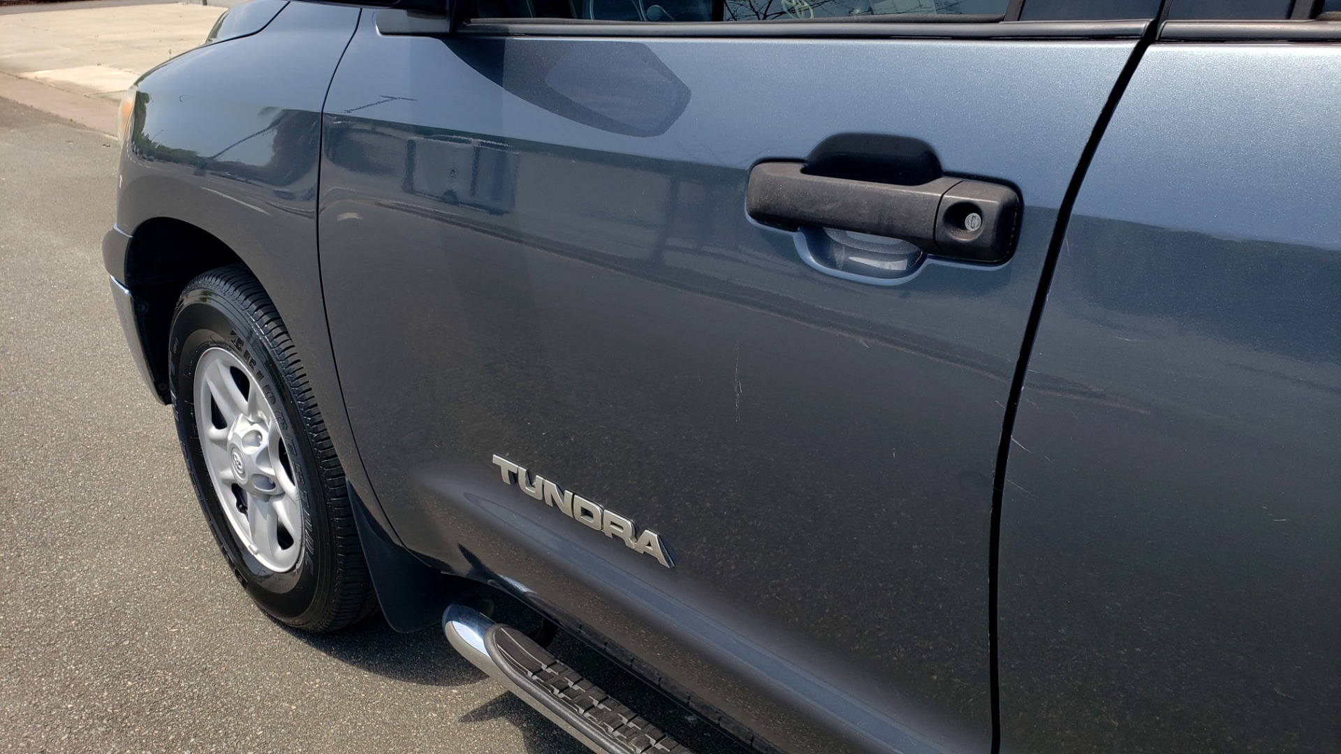Used 2010 Toyota TUNDRA DOUBLECAB 4X4 / 4.6L V8 / 6-SPD AUTO / TOW PKG / 18IN WHEELS for sale Sold at Formula Imports in Charlotte NC 28227 9
