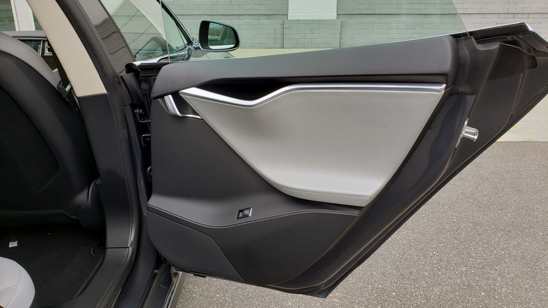 Used 2014 Tesla MODEL S 60 kWh BATTERY / TECH / NAV / SUBZERO / SUNROOF / REARVIEW for sale Sold at Formula Imports in Charlotte NC 28227 58