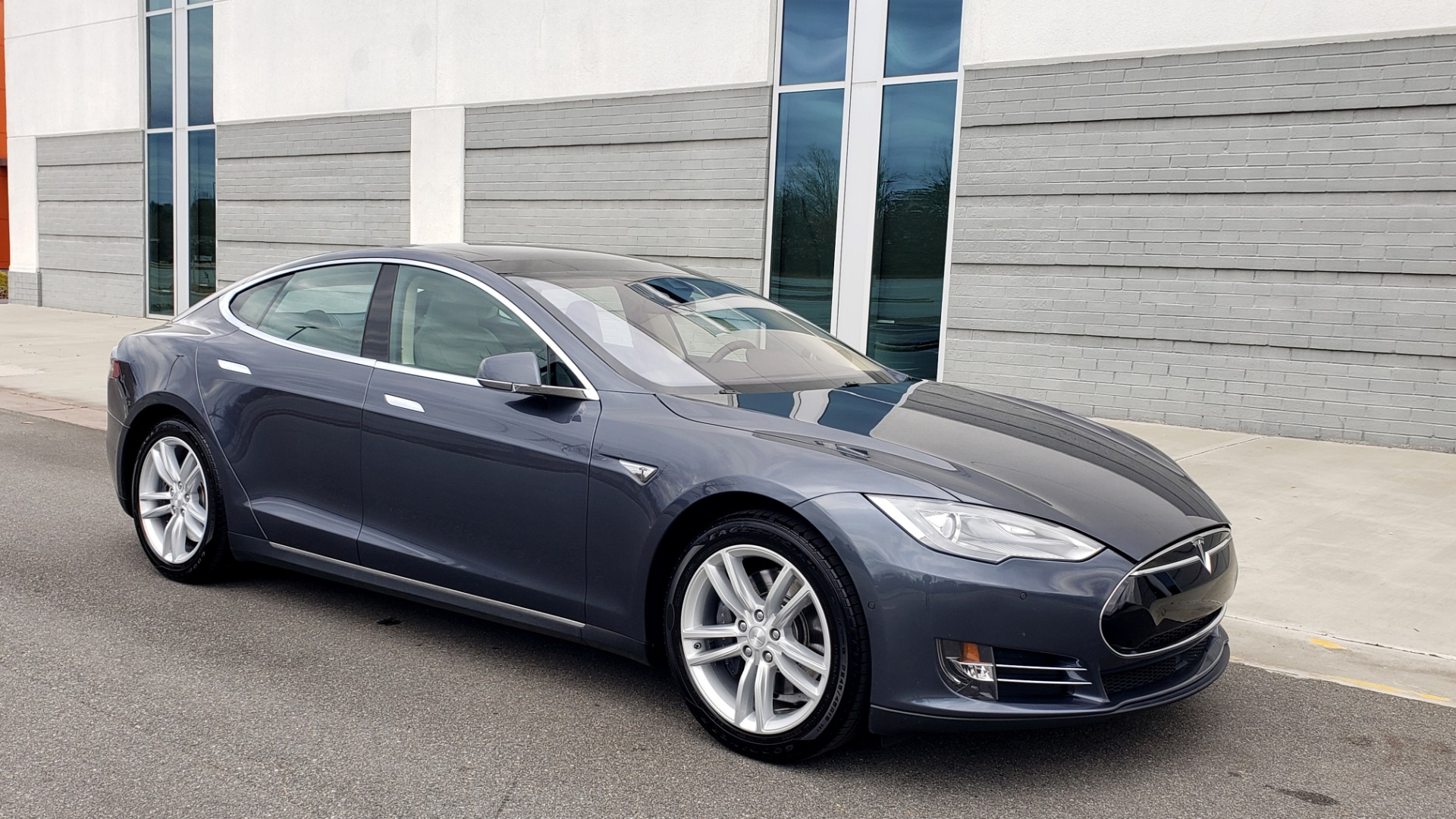 Used 2014 Tesla MODEL S 60 kWh BATTERY / TECH / NAV / SUBZERO / SUNROOF / REARVIEW for sale Sold at Formula Imports in Charlotte NC 28227 6