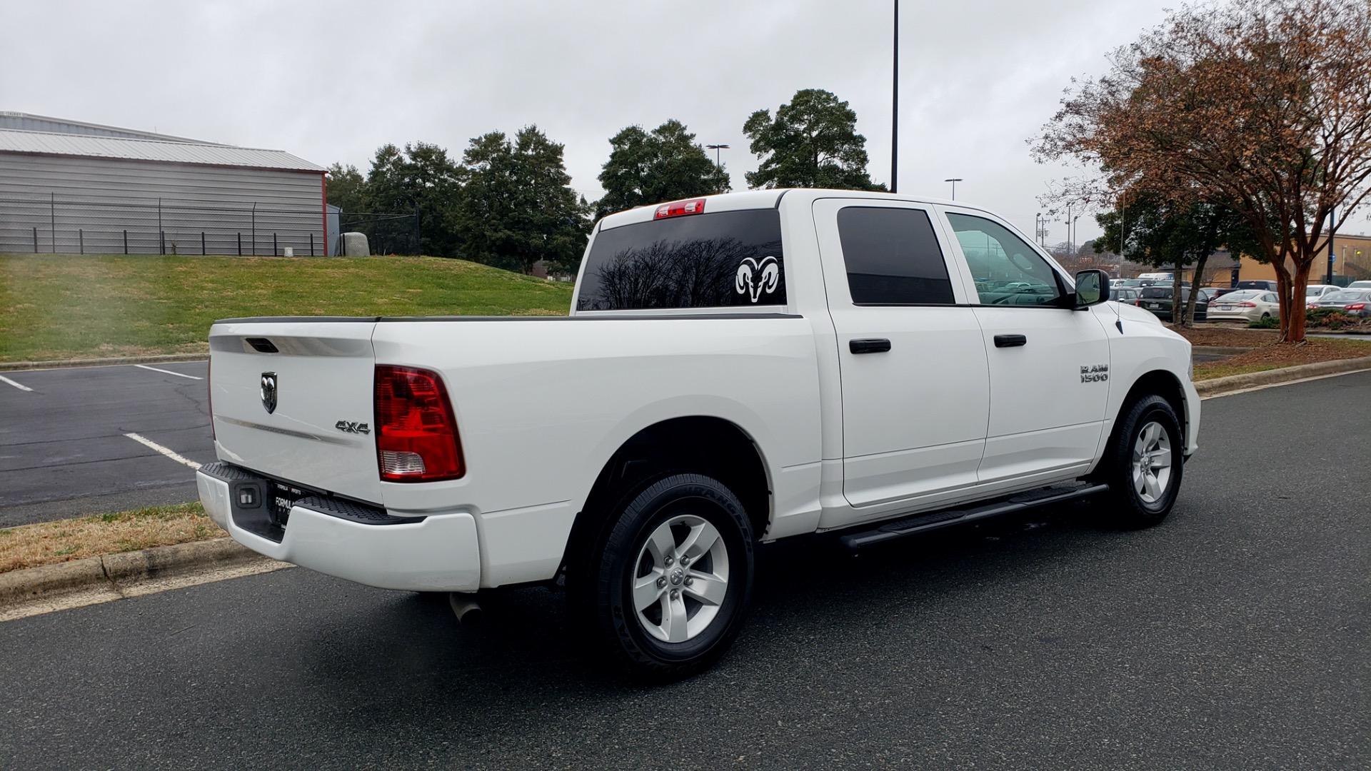 Used 2016 Ram 1500 EXPRESS / CREW CAB / 4X4 / BED LINER / 32-GALLON TANK for sale Sold at Formula Imports in Charlotte NC 28227 11
