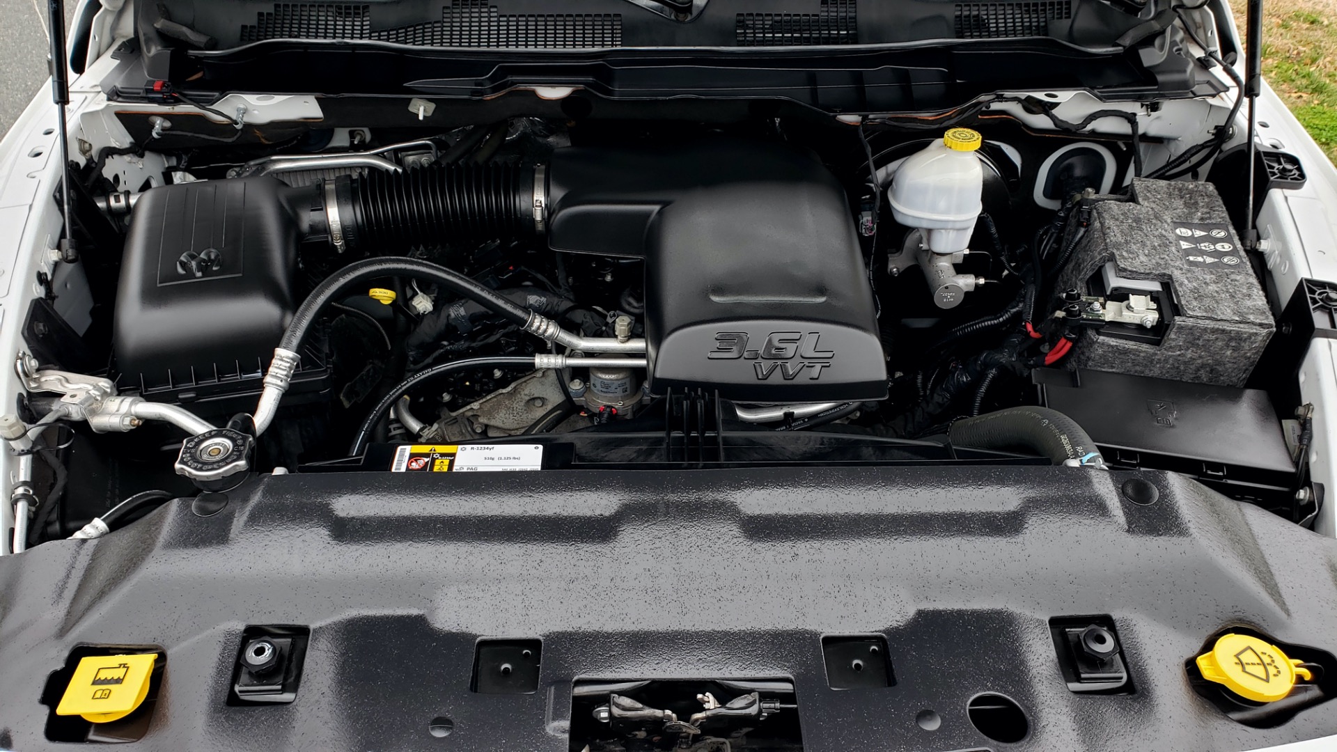 Used 2016 Ram 1500 EXPRESS / CREW CAB / 4X4 / BED LINER / 32-GALLON TANK for sale Sold at Formula Imports in Charlotte NC 28227 17