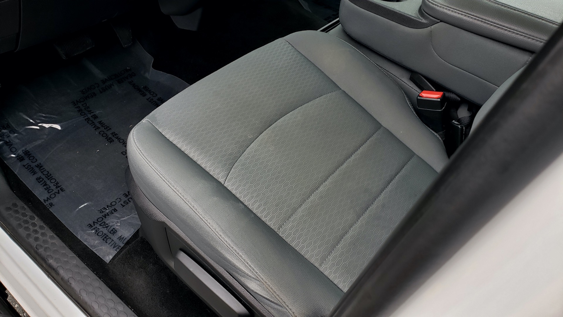 Used 2016 Ram 1500 EXPRESS / CREW CAB / 4X4 / BED LINER / 32-GALLON TANK for sale Sold at Formula Imports in Charlotte NC 28227 34