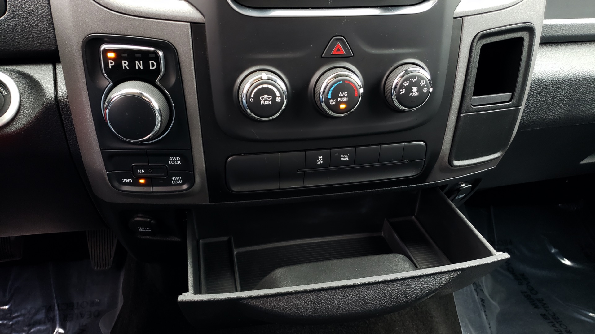 Used 2016 Ram 1500 EXPRESS / CREW CAB / 4X4 / BED LINER / 32-GALLON TANK for sale Sold at Formula Imports in Charlotte NC 28227 43