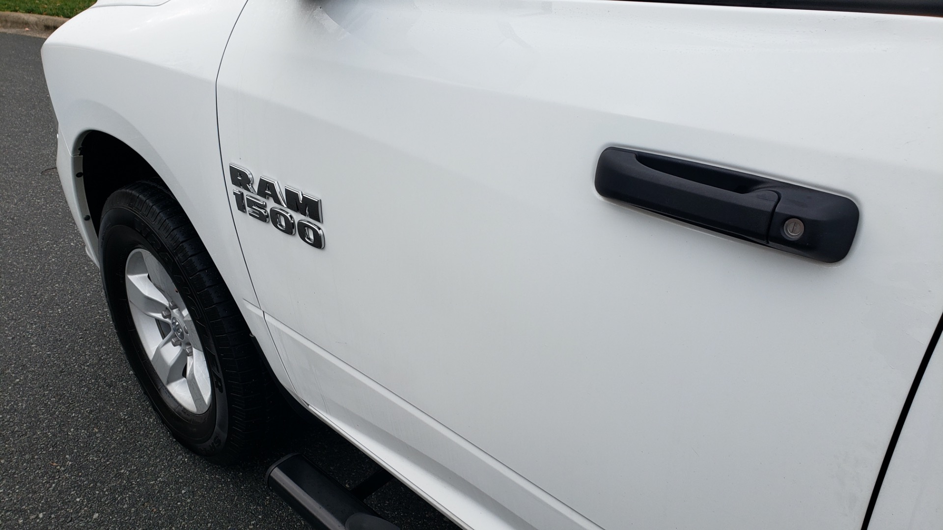 Used 2016 Ram 1500 EXPRESS / CREW CAB / 4X4 / BED LINER / 32-GALLON TANK for sale Sold at Formula Imports in Charlotte NC 28227 5