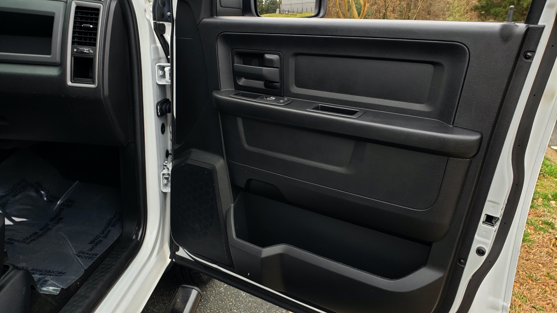 Used 2016 Ram 1500 EXPRESS / CREW CAB / 4X4 / BED LINER / 32-GALLON TANK for sale Sold at Formula Imports in Charlotte NC 28227 56
