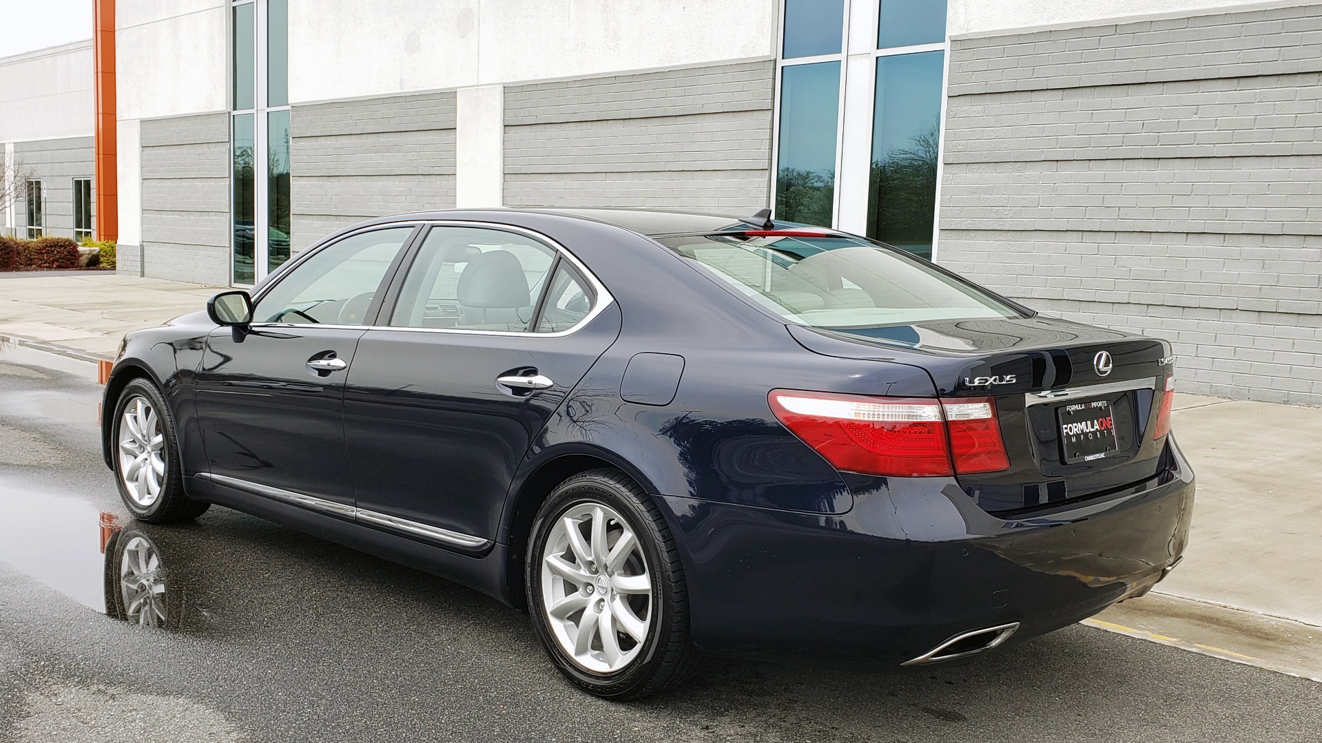 Used 2008 Lexus LS 460 LWB LUXURY SEDAN / MARK LEVINSON / INT PARK ASST / REARVIEW for sale Sold at Formula Imports in Charlotte NC 28227 4