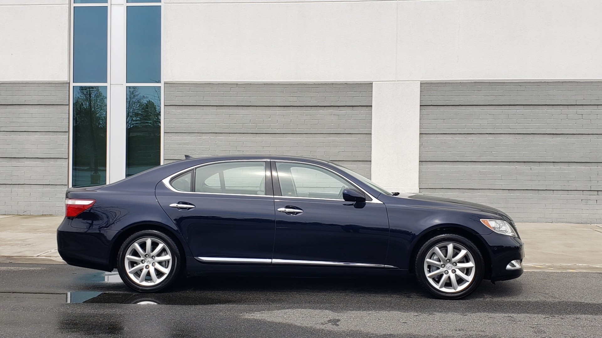Used 2008 Lexus LS 460 LWB LUXURY SEDAN / MARK LEVINSON / INT PARK ASST / REARVIEW for sale Sold at Formula Imports in Charlotte NC 28227 6
