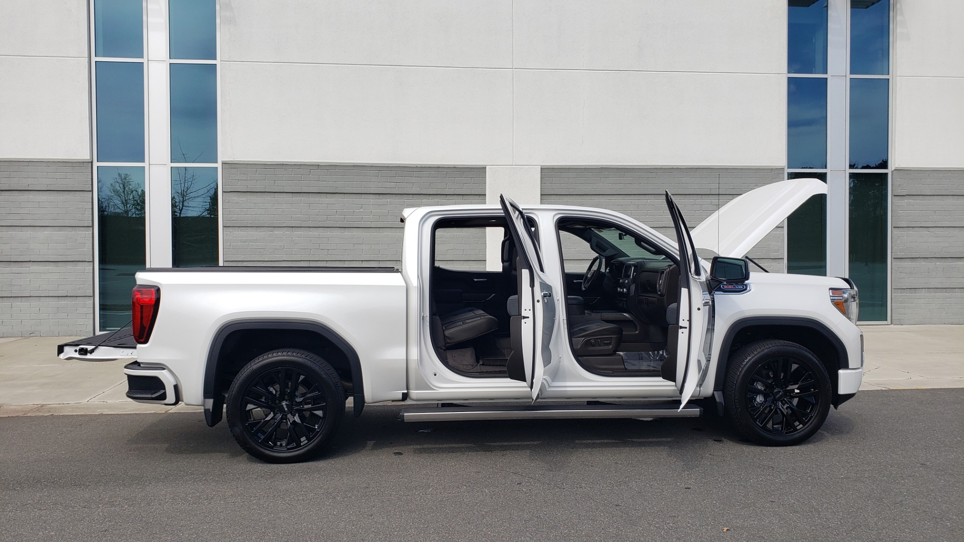 Used 2020 GMC SIERRA 1500 DENALI 4X4 CREWCAB 6.2L V8 / TECH / NAV / SUNROOF / DRVR ALERT II for sale Sold at Formula Imports in Charlotte NC 28227 14