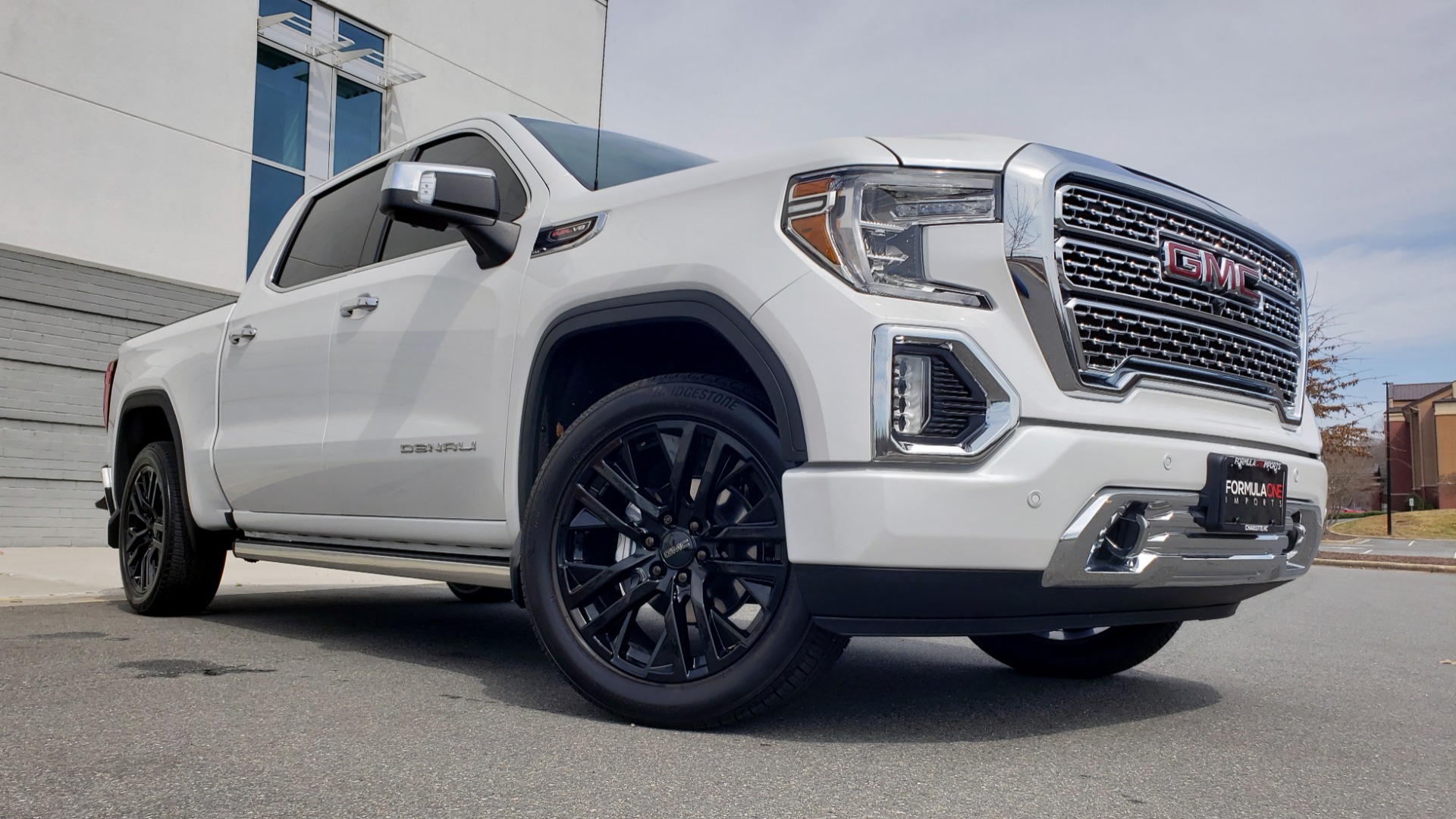 Used 2020 GMC SIERRA 1500 DENALI 4X4 CREWCAB 6.2L V8 / TECH / NAV / SUNROOF / DRVR ALERT II for sale Sold at Formula Imports in Charlotte NC 28227 3